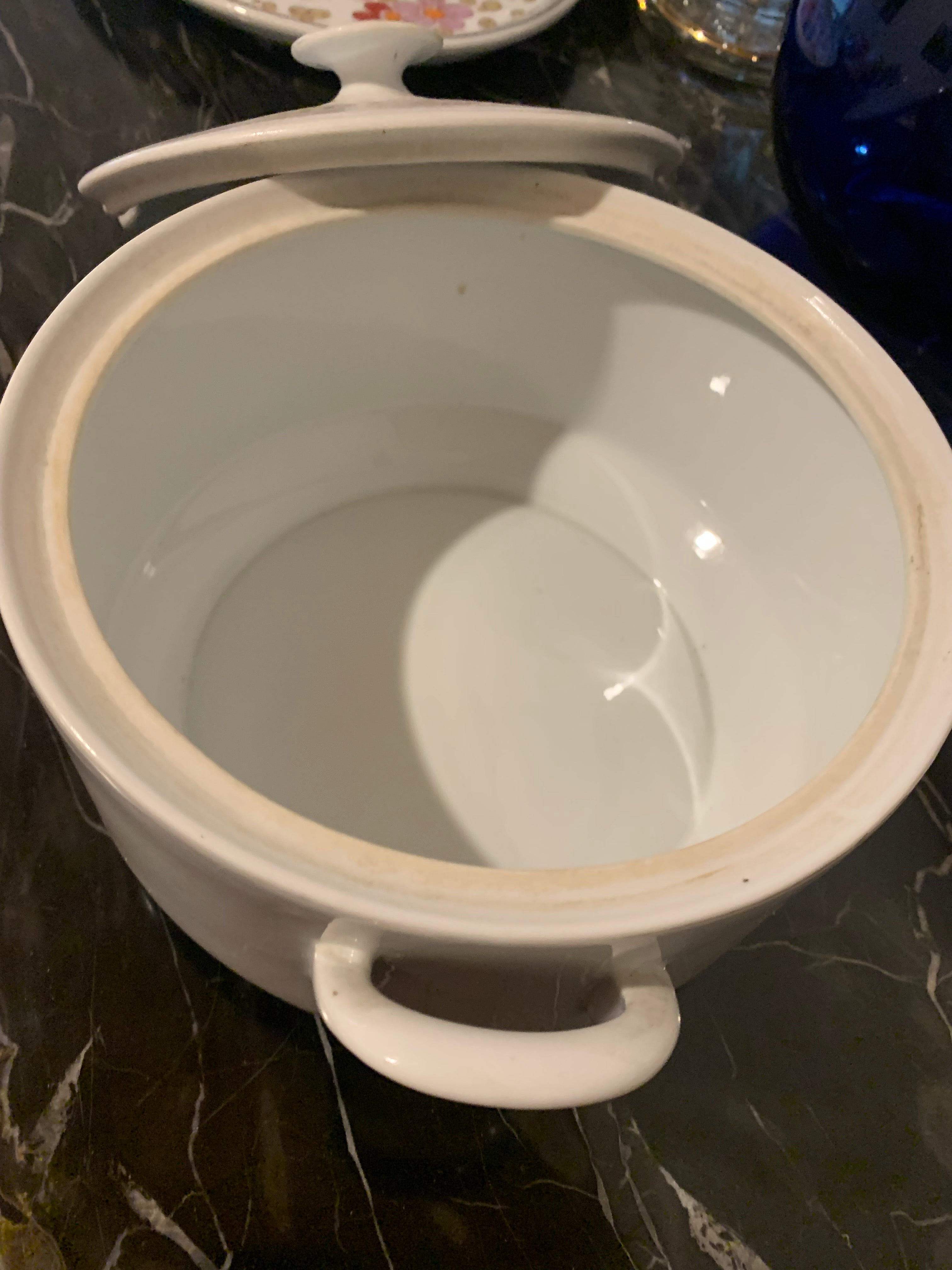 Linda sopeira em porcelana Real com desenho de Trigo 