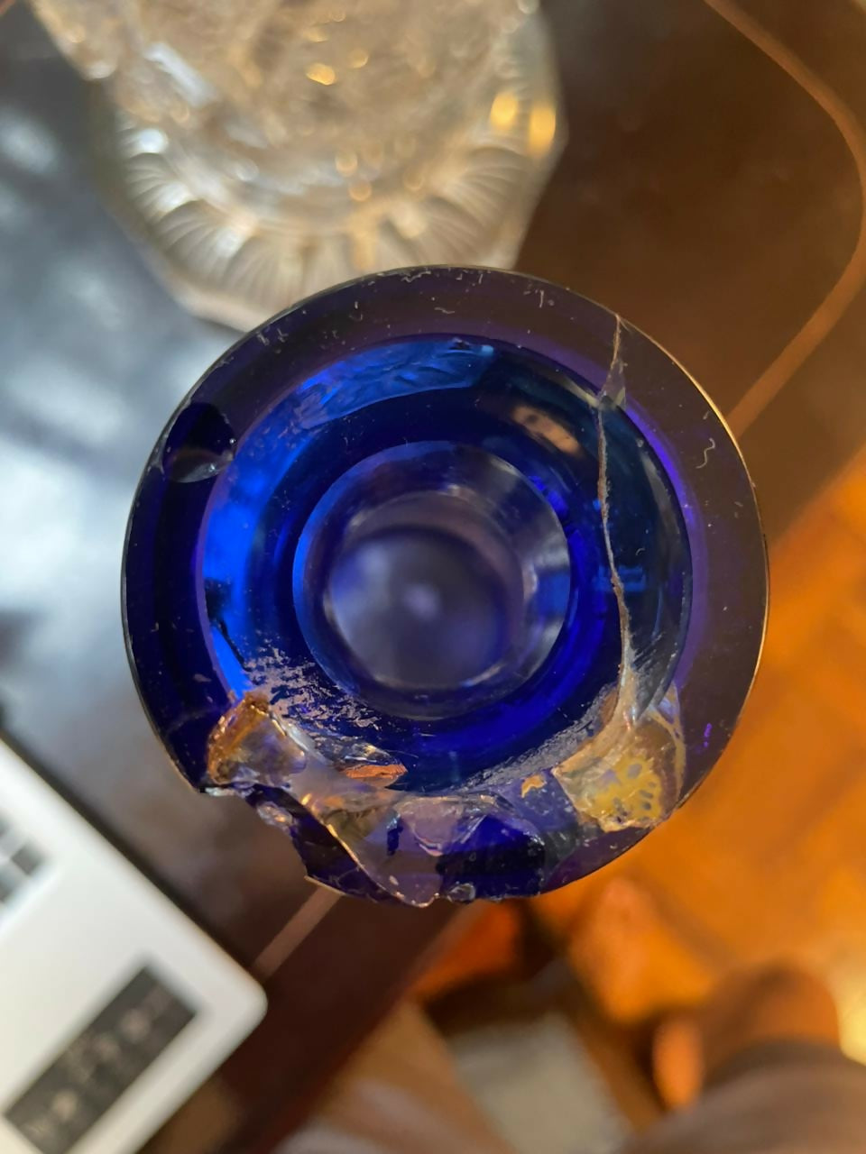 Grande licoreira em cristal double/overlay azul cobalto lapidação estelar