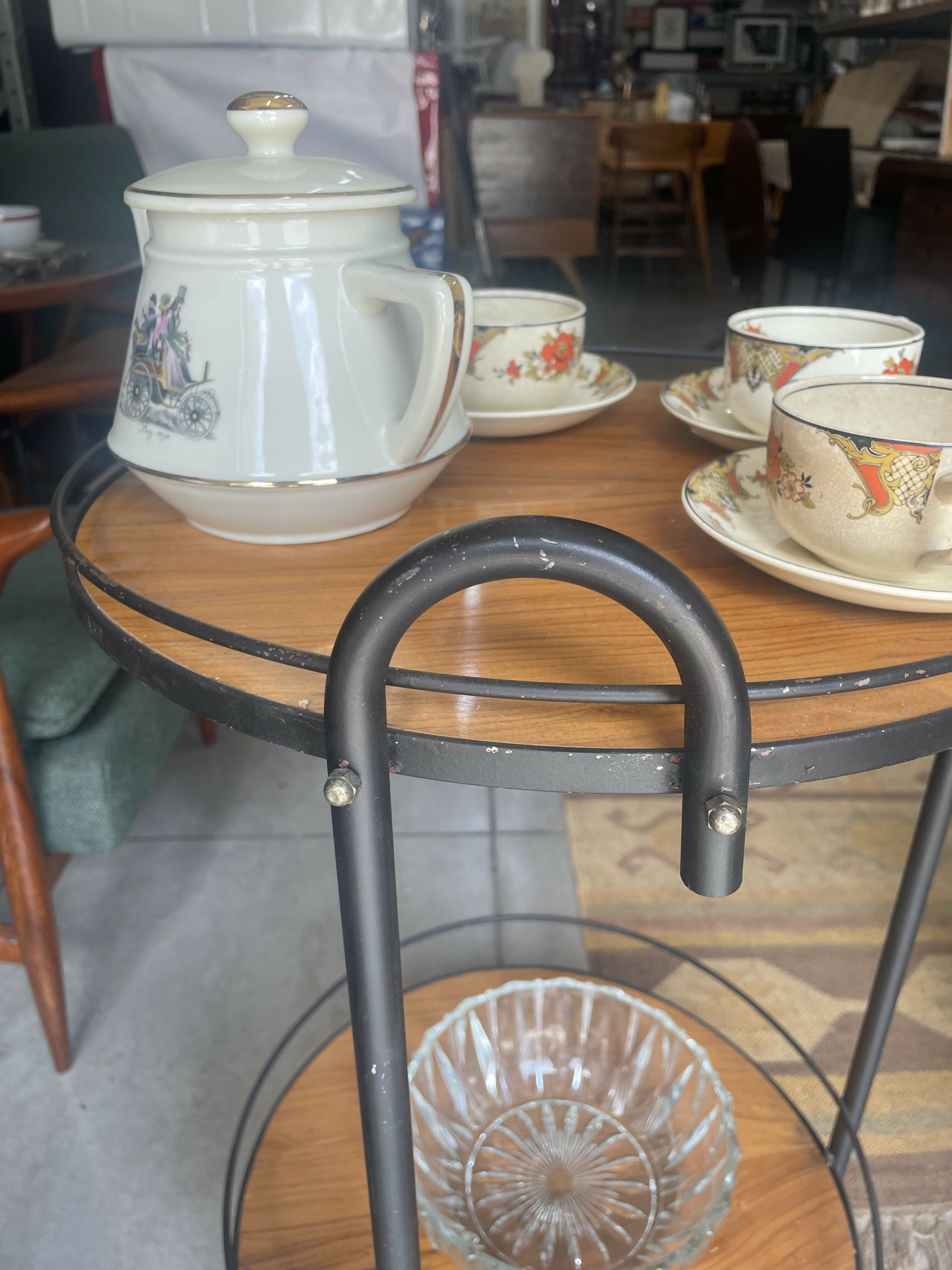 Mesa Carrinho em Madeira Maciça + Ferro