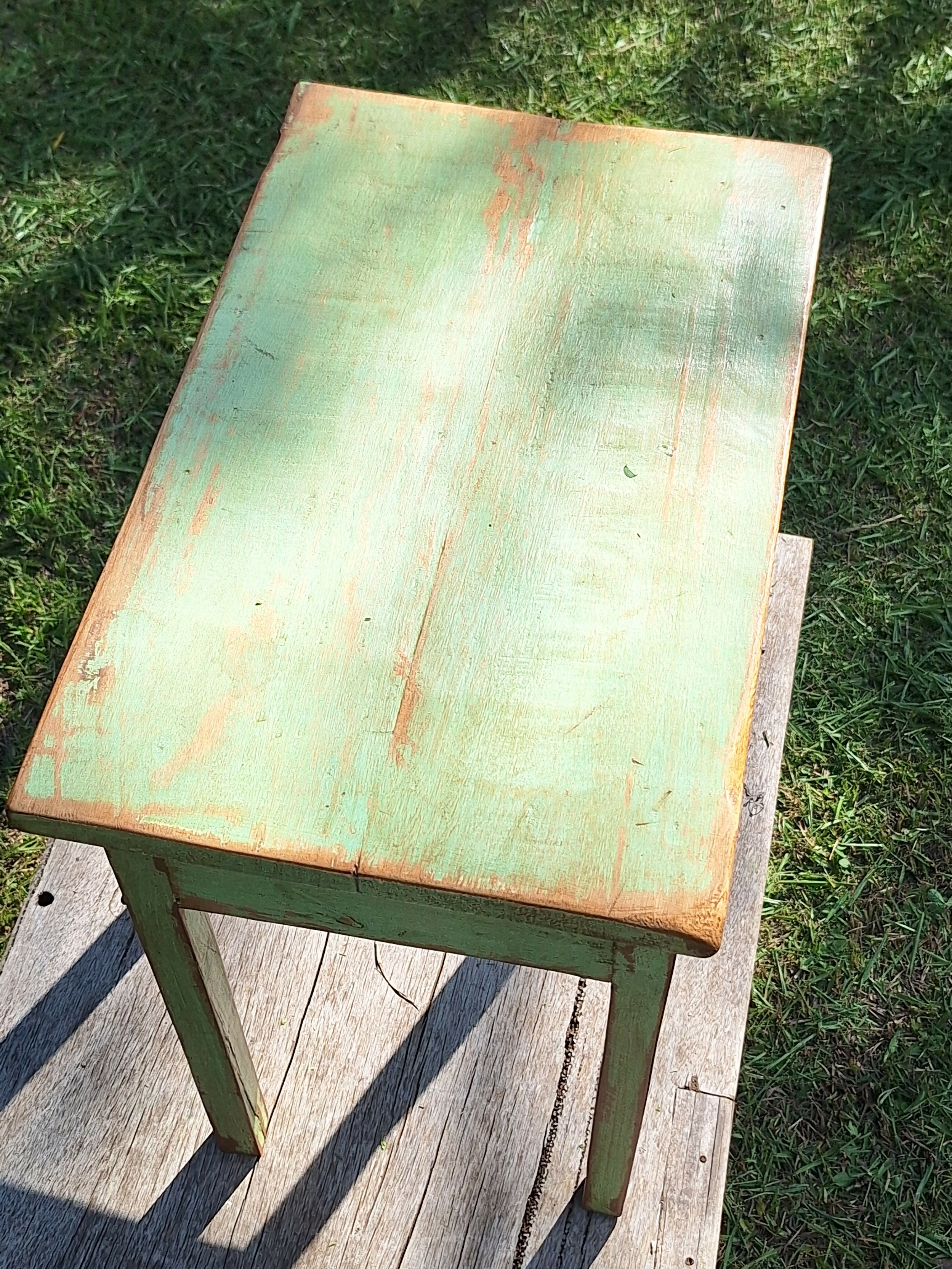 Mesa De Apoio / Mesa Cabeceira Tinta Gasta Verde Madeira Maciça