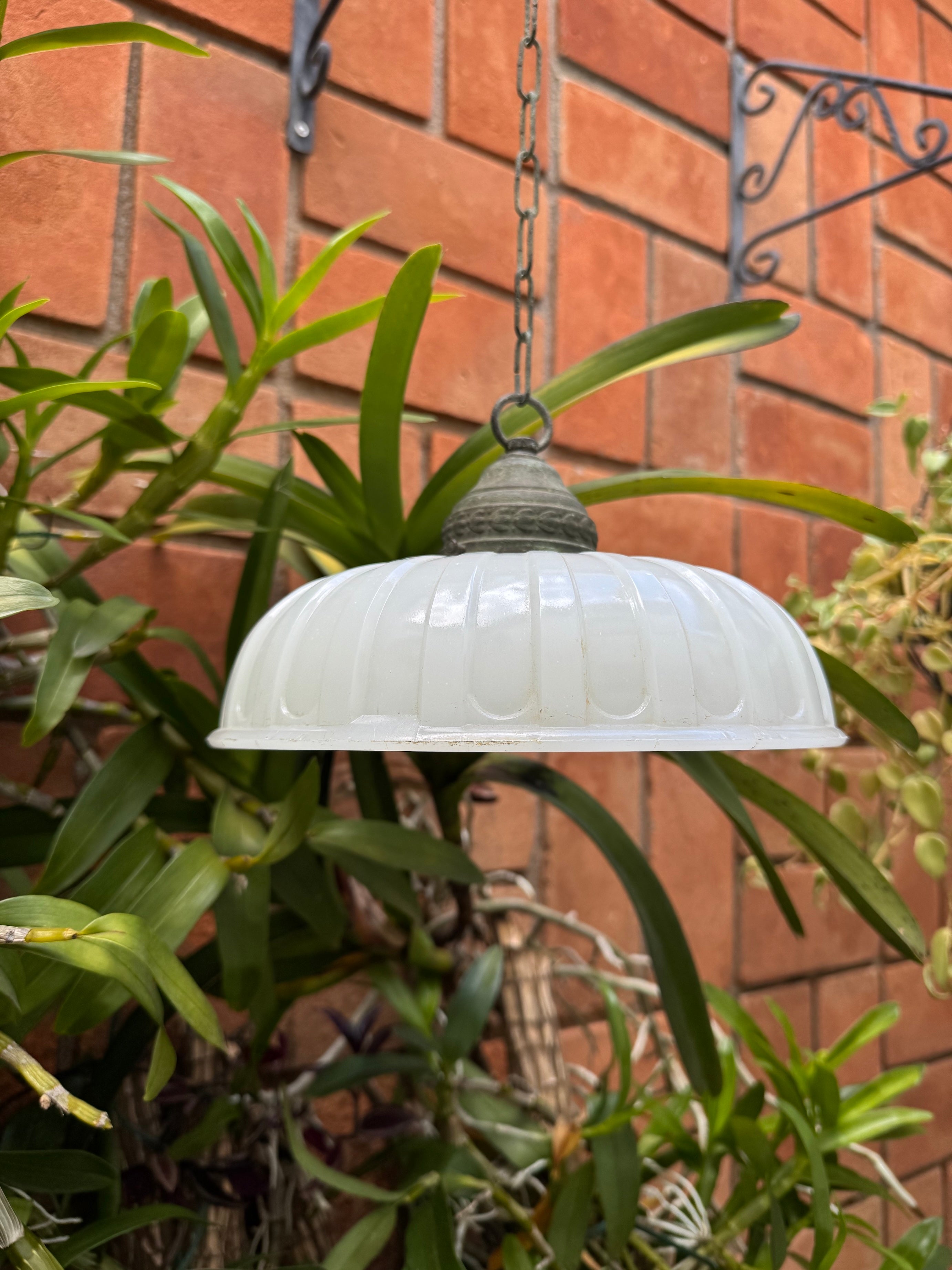 Rara Luminária Pendente em Opalina