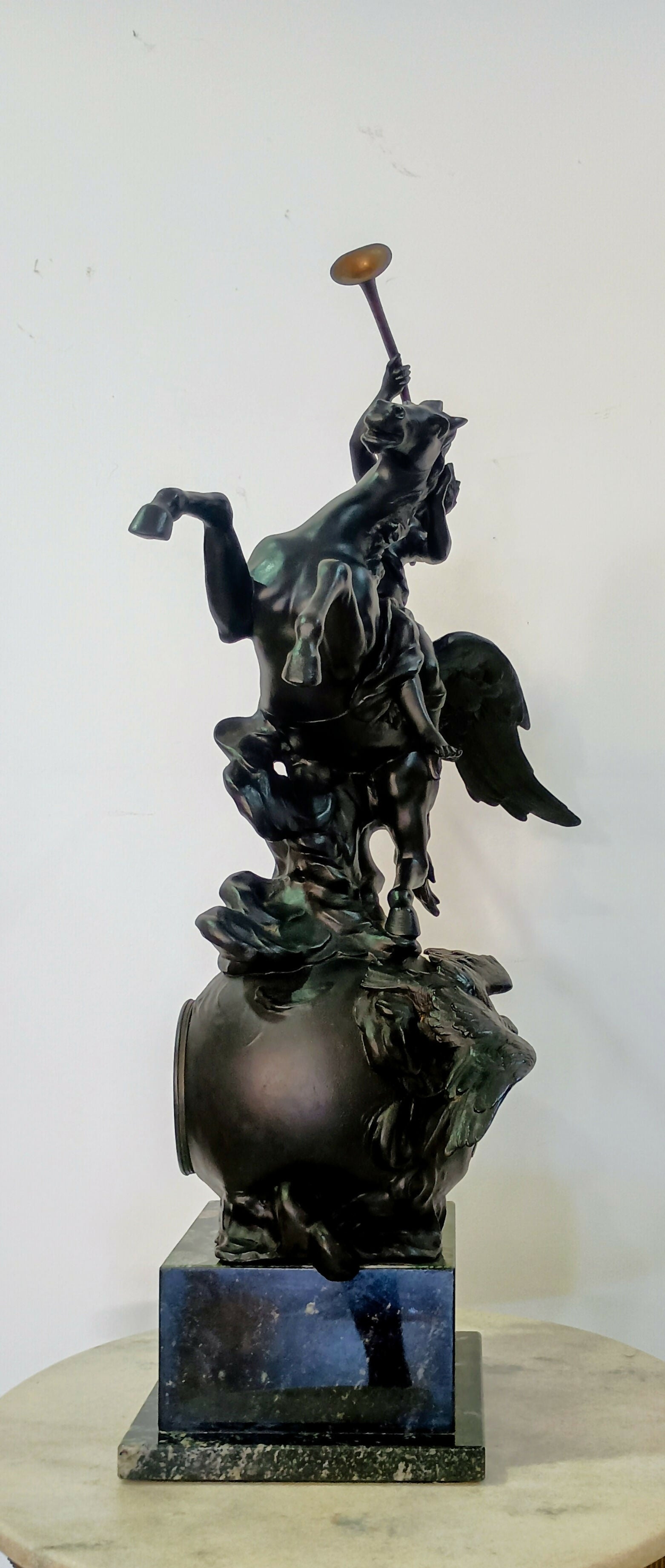 RELÓGIO ESCULTÓRICO FRANCÊS séc XIX - 76 cm