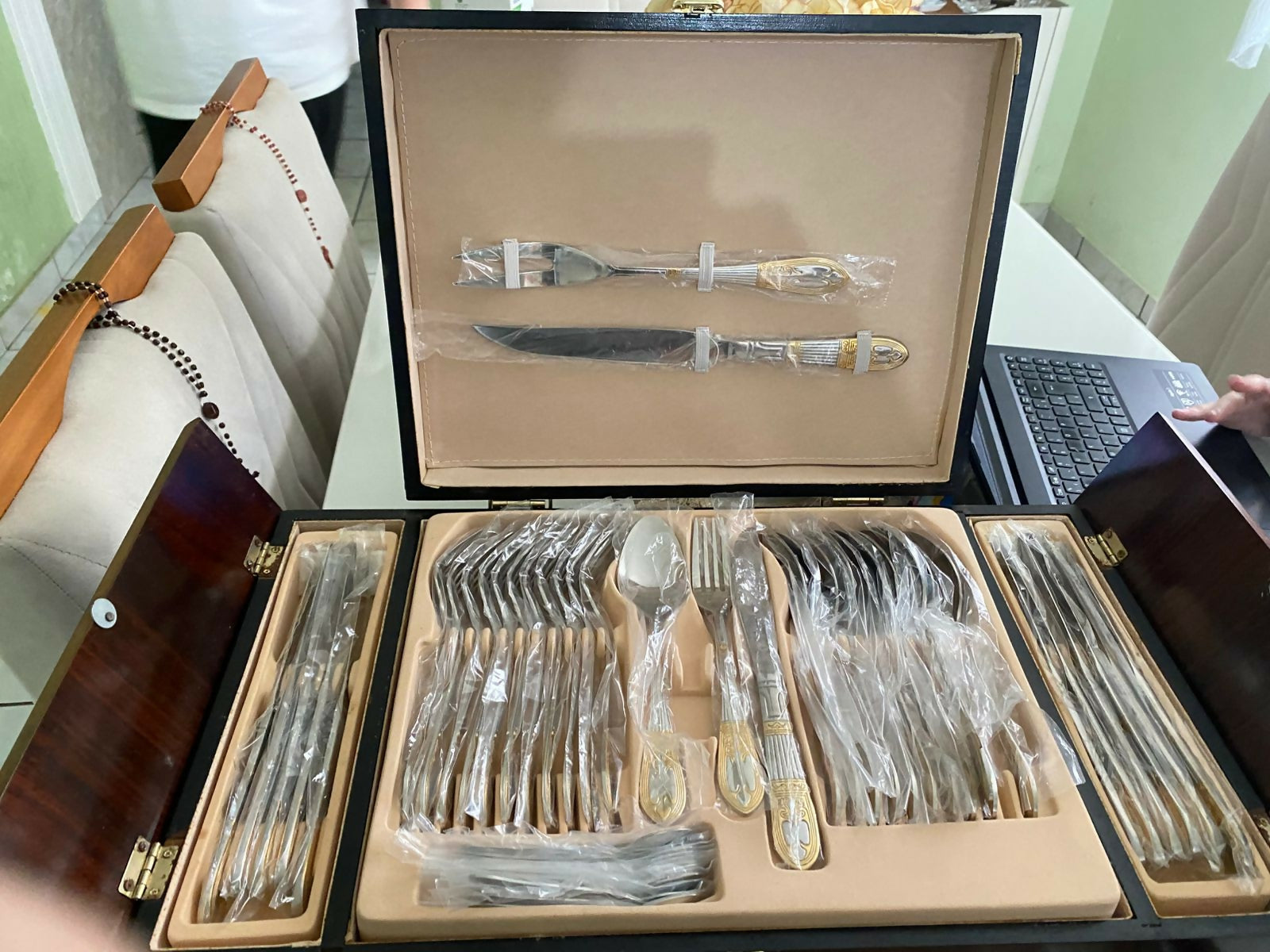 Faqueiro Stainless Steel Germany 85 peças nunca usado