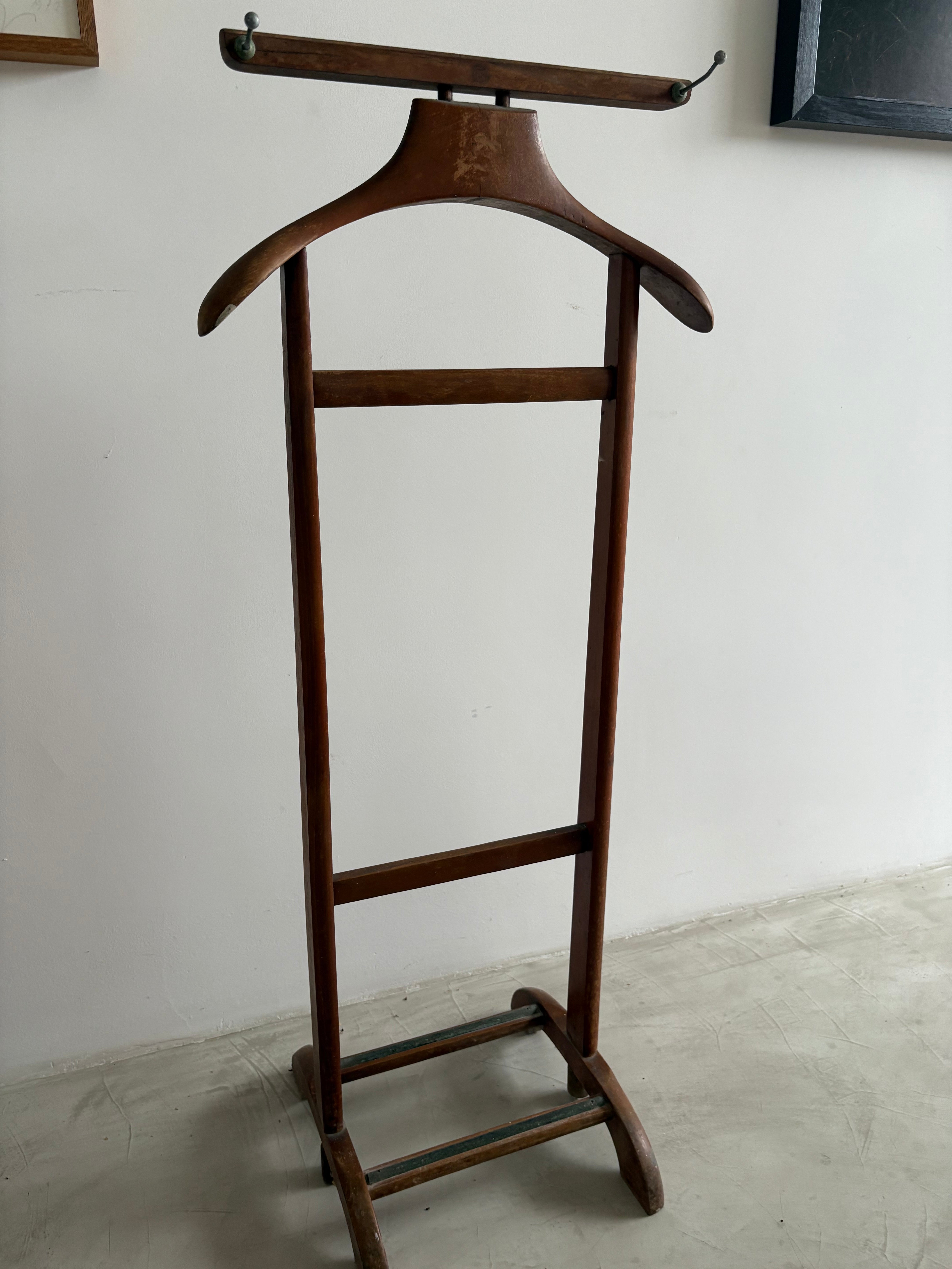 Cabideiro / Mancebo / Porta Terno Valet de Chão em madeira 