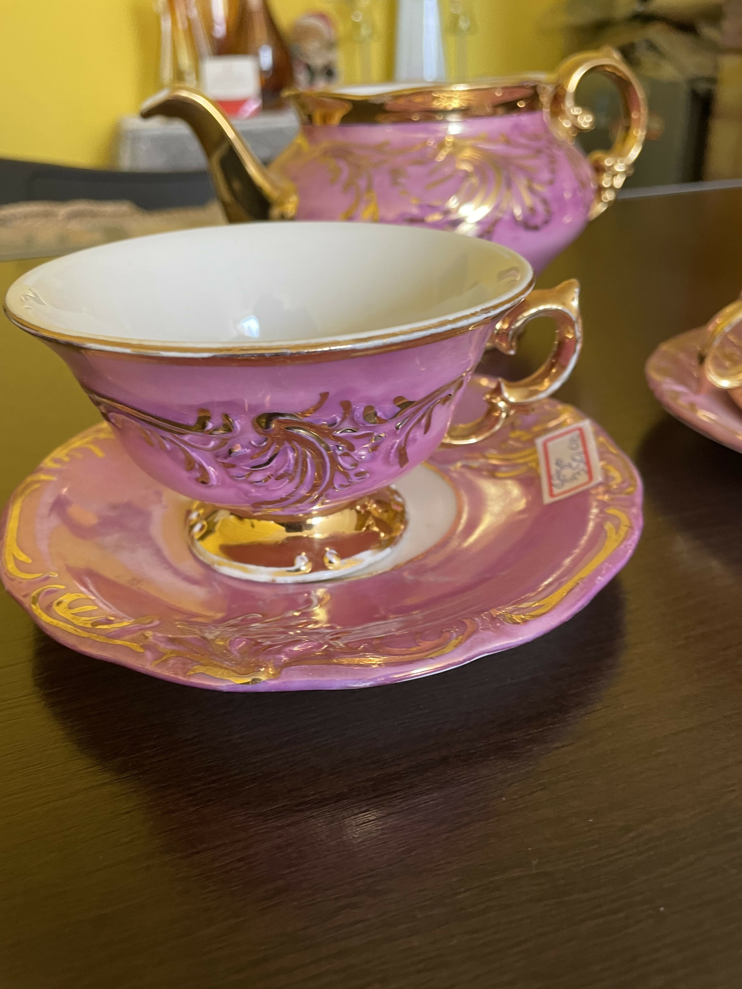 Jogo de chá antigo rosa com dourado