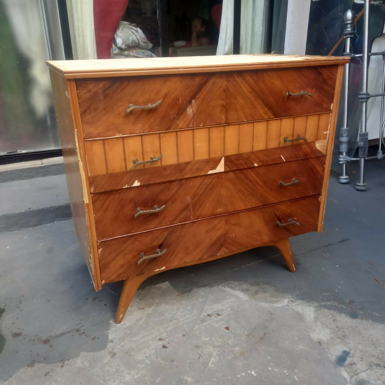 Cômoda pé palito para restauro