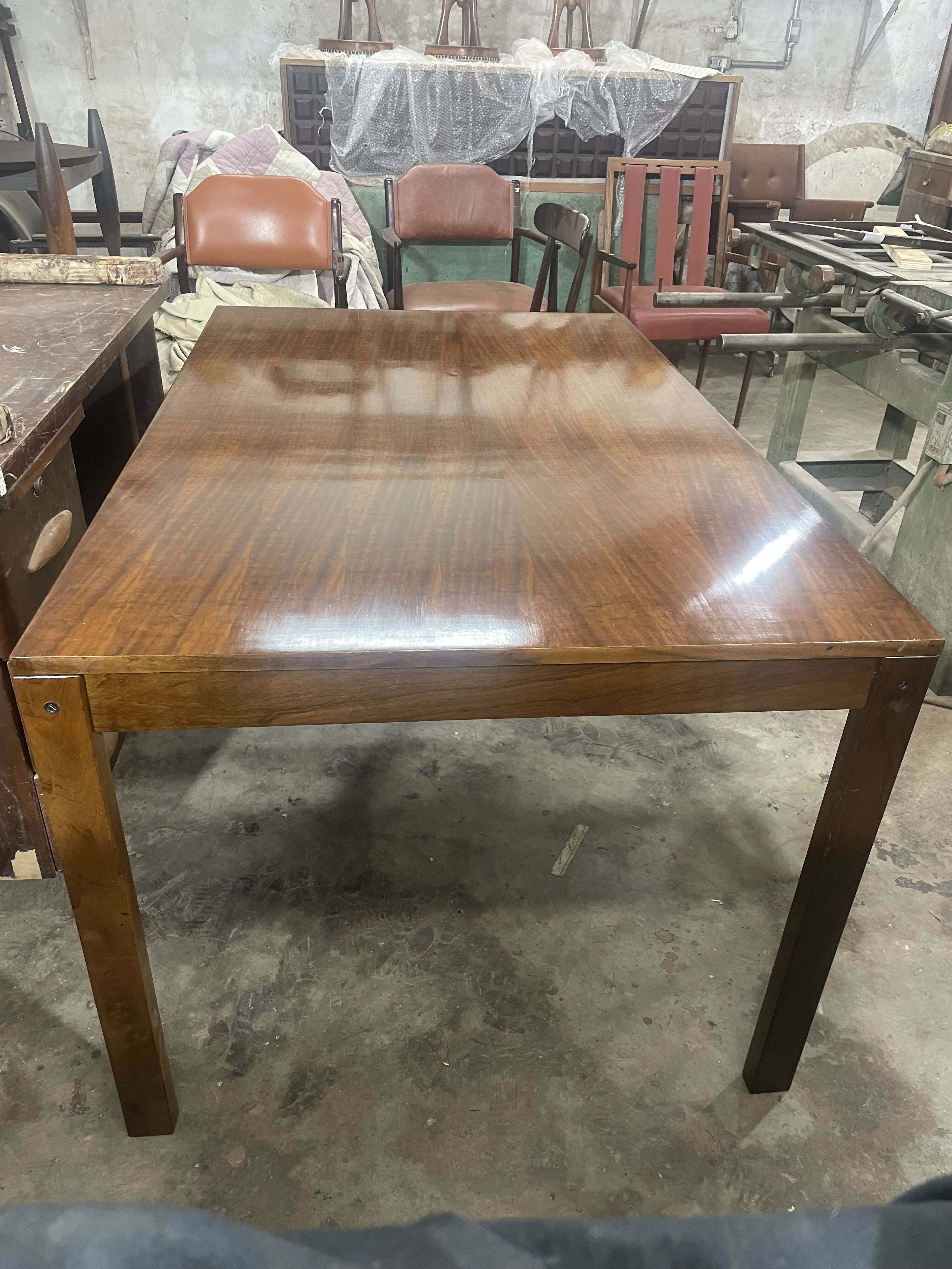 Mesa de Jantar Michel Arnoult madeira imbuia - toda de encaixe