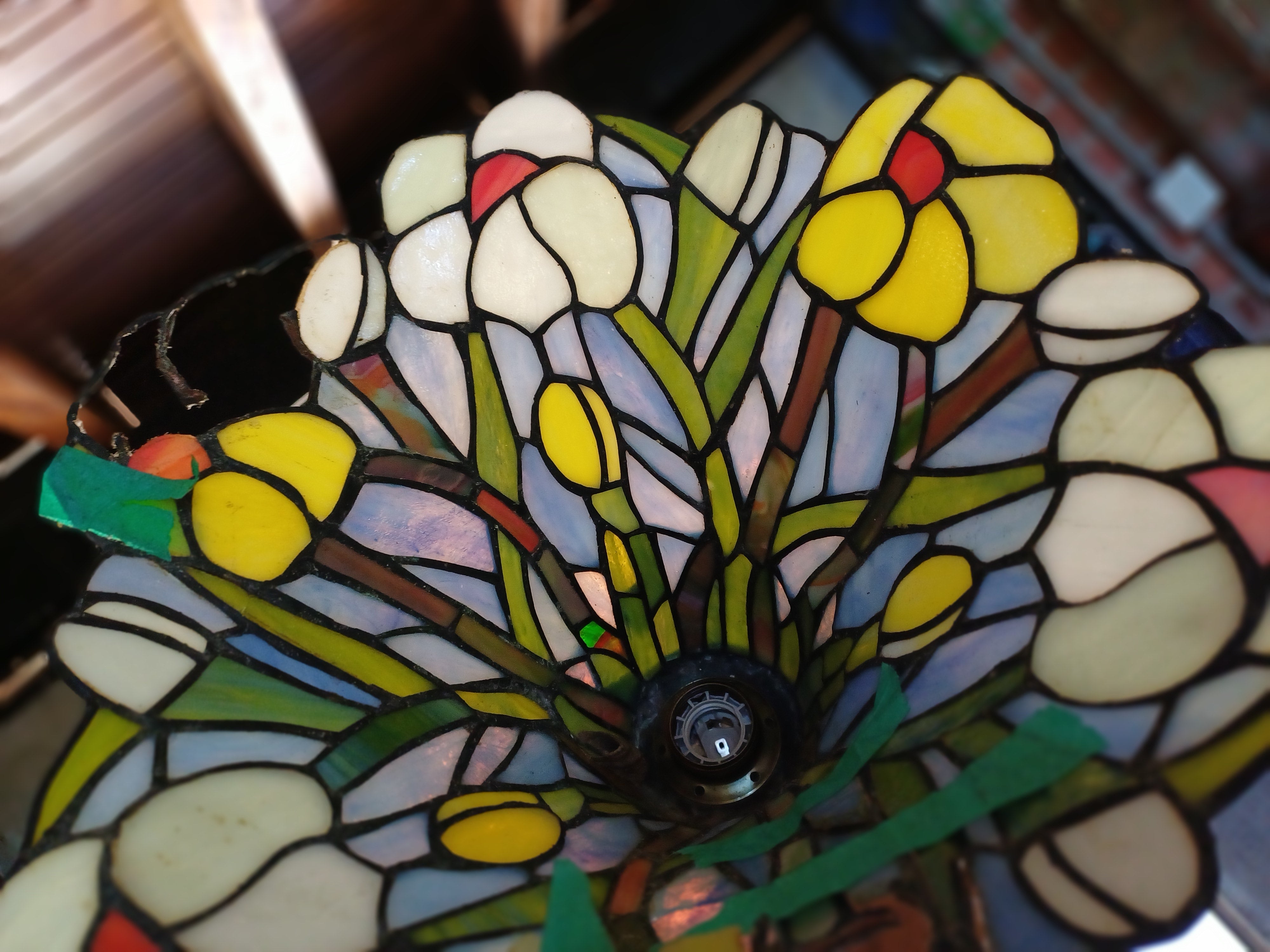 Tiffany pendente reprodução com vidros originais com motivos florais 
