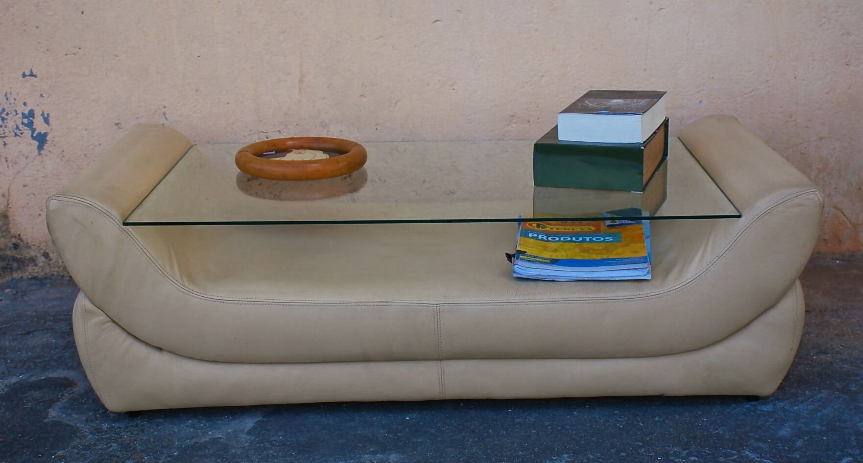 Mesa de Centro Corino E Vidro Anos 80 Revisteiro