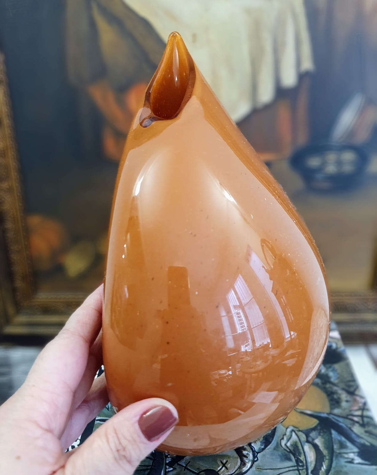 Vaso em vidro artístico  de Murano no formato de gota (parece uma gota de doce de leite).  Lindo,  intacto, diferente.