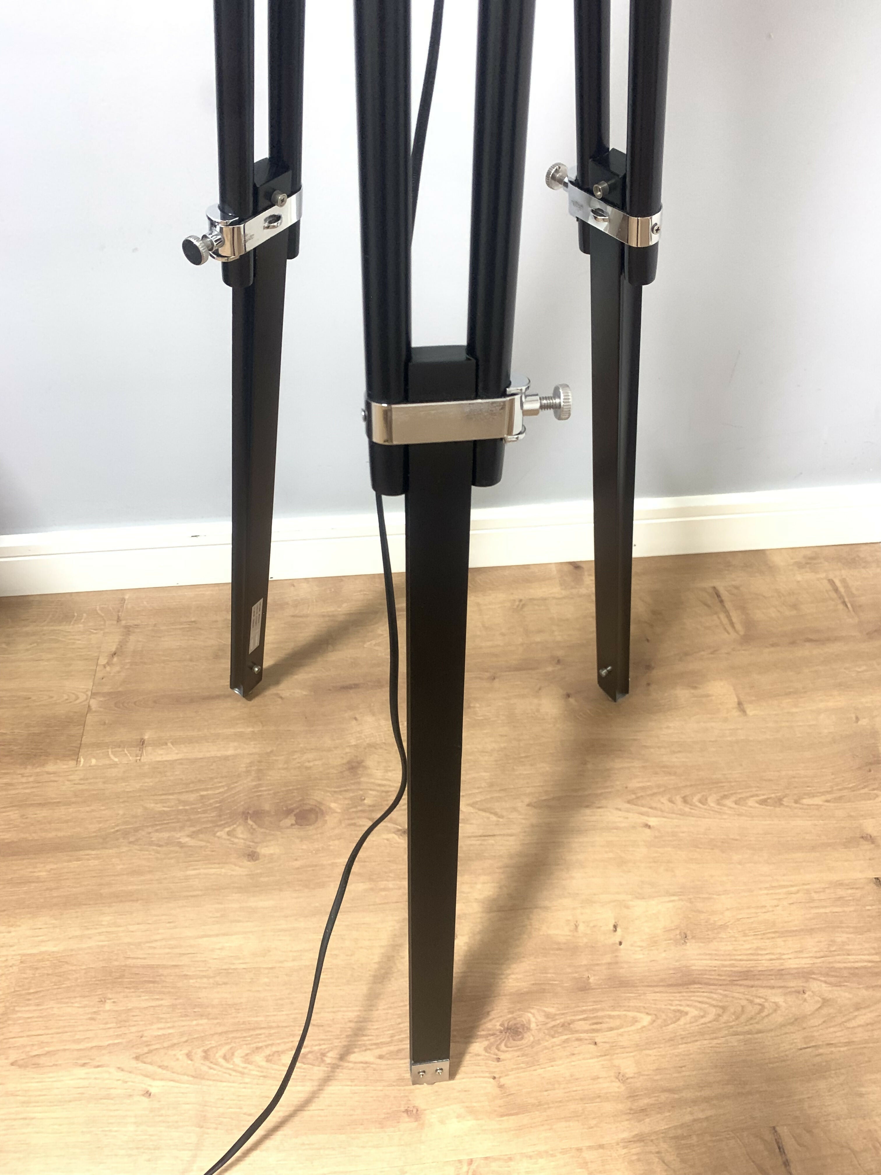 Luminária de piso estilo refletor