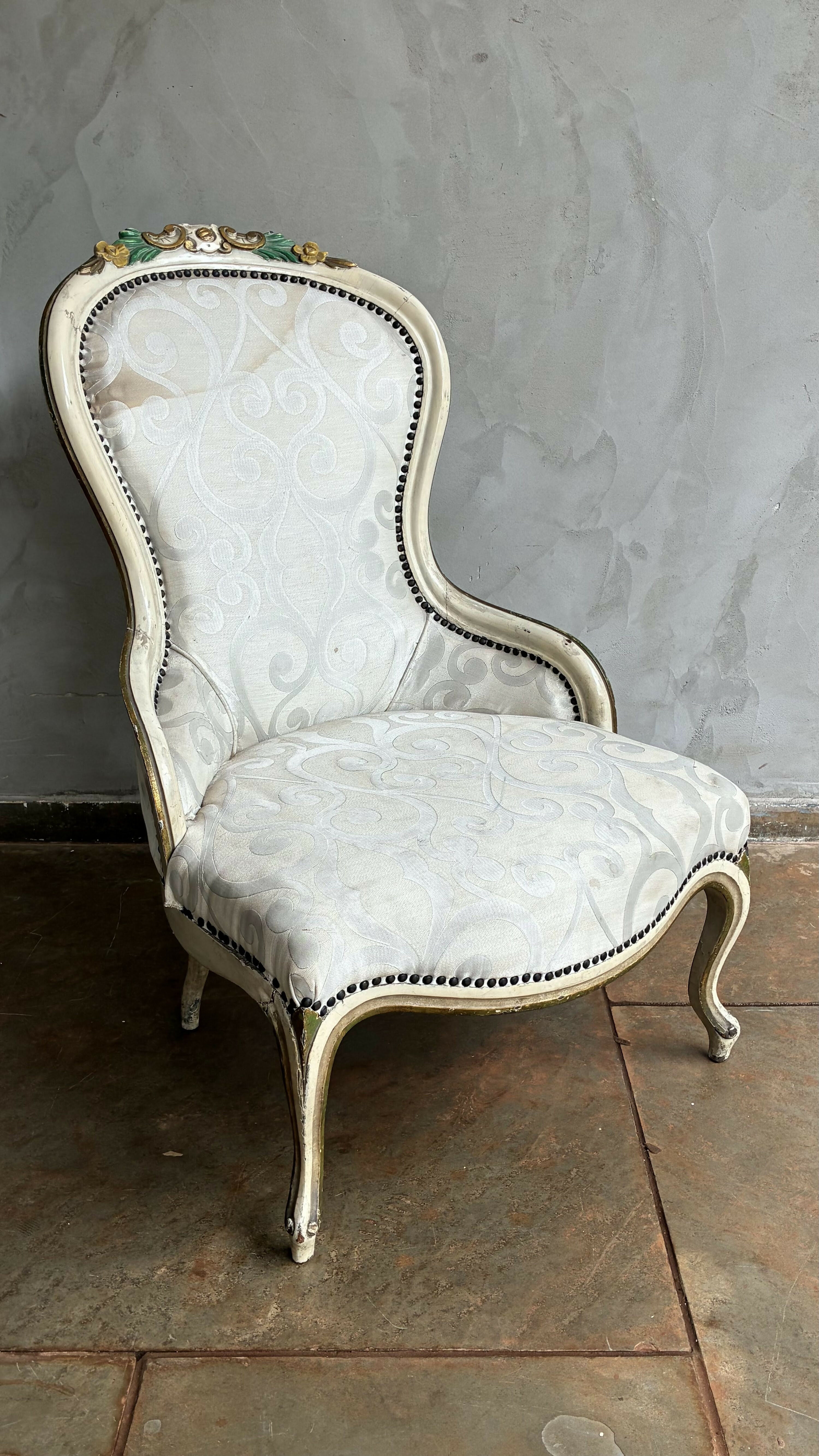 Poltrona Vitoriana Estilo Clássico