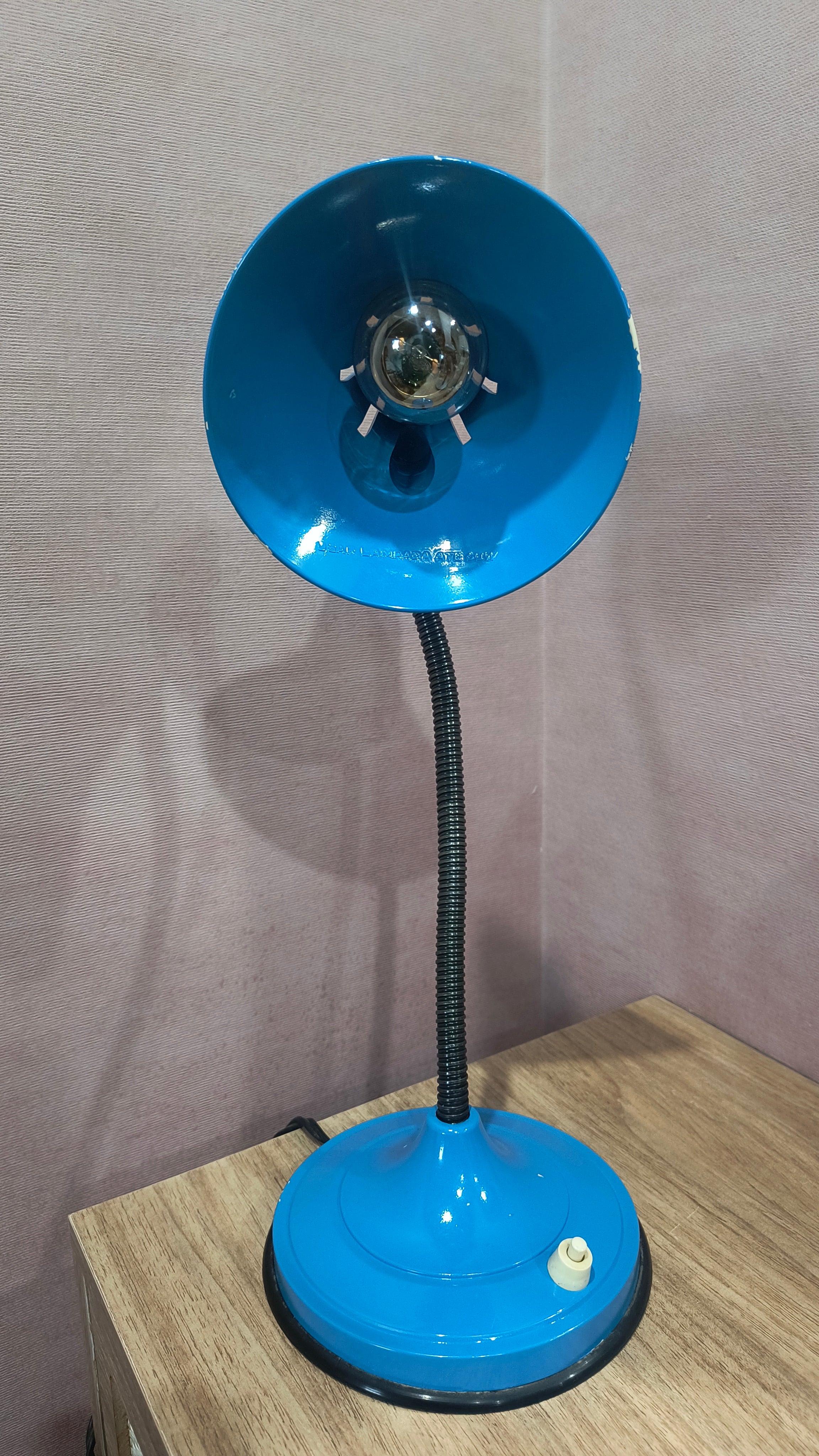 Luminária de mesa azul vintage da década de 70