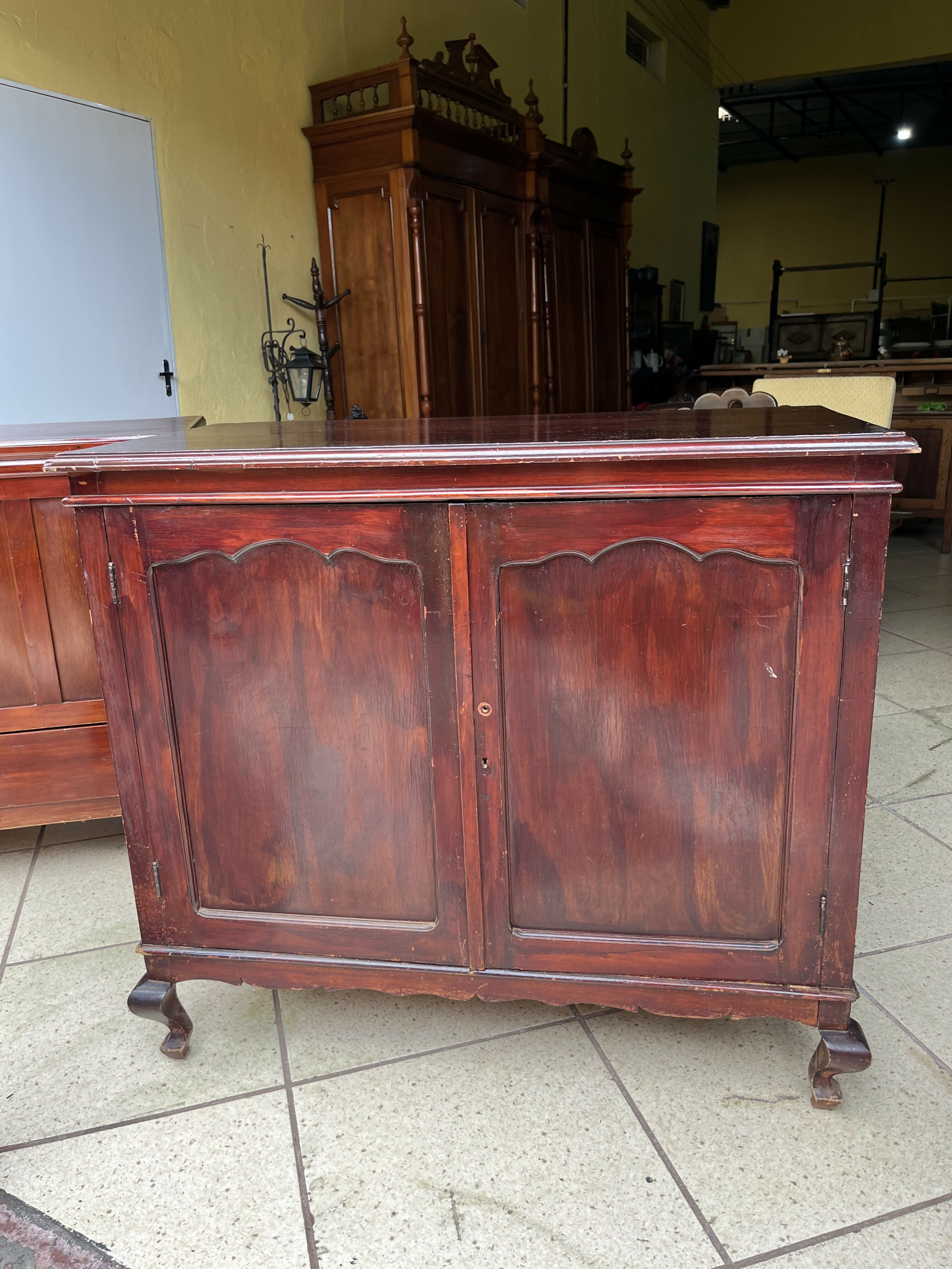 CAMISEIRO ANTIGO COM 4 GAVETAS