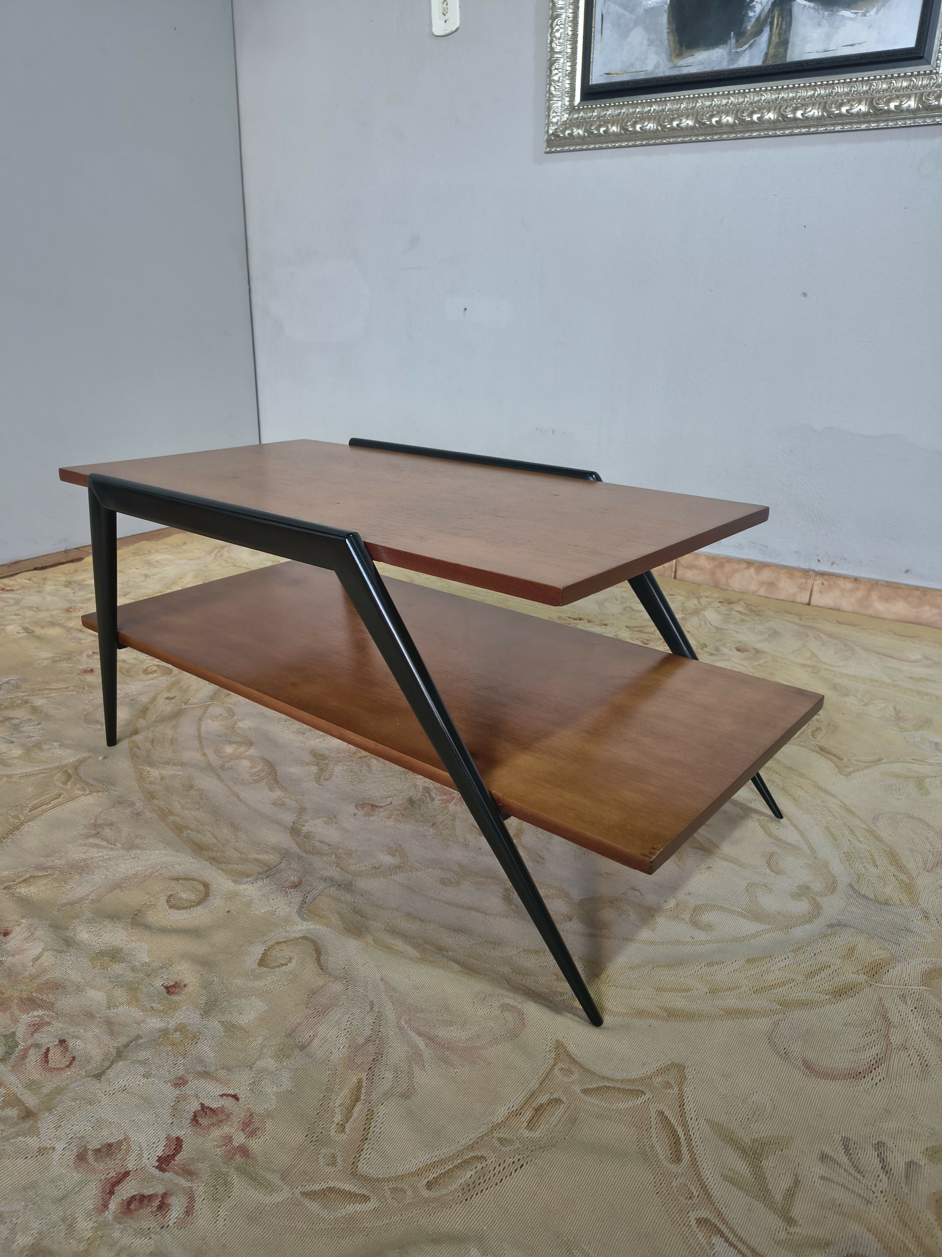 Mesinha design anos 60