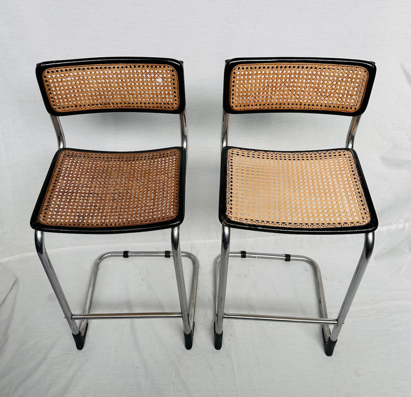Par de Bancos de Bar Modelo Cesca – Marcel Breuer