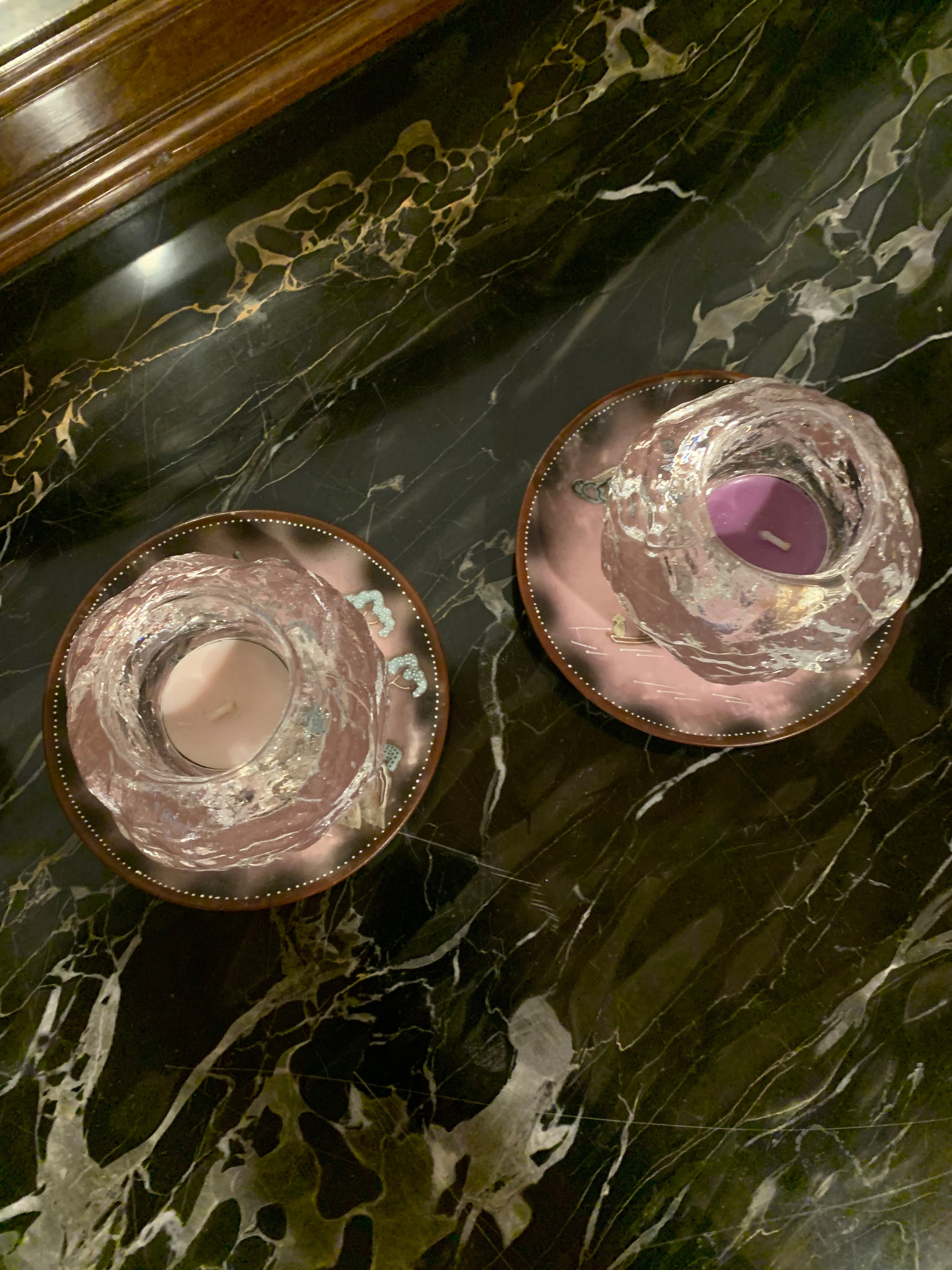 Dois lindos castiçais em cristal sueco Kosta Boda