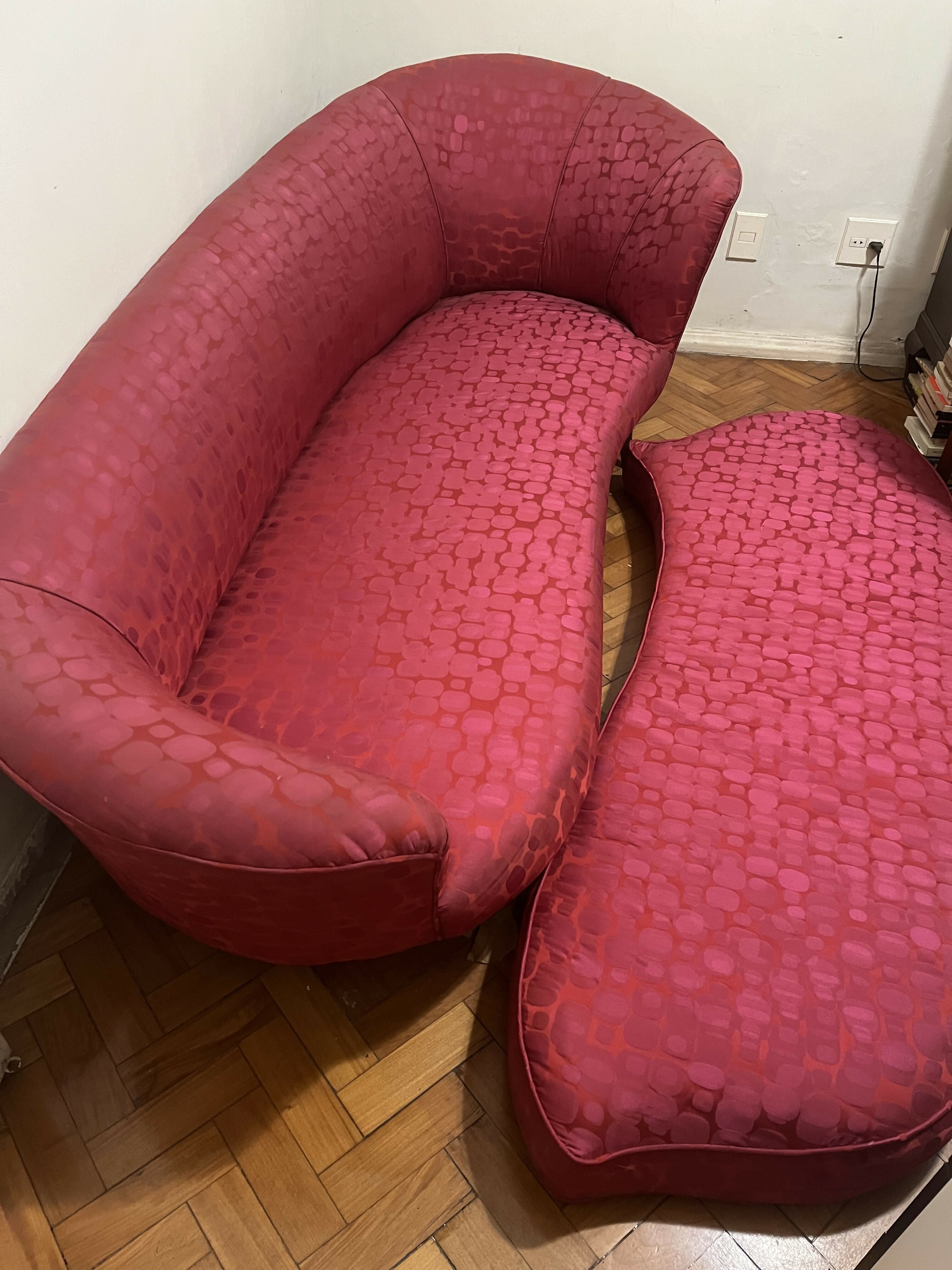RECAMIER COR CEREJA (estilo divã de Freud