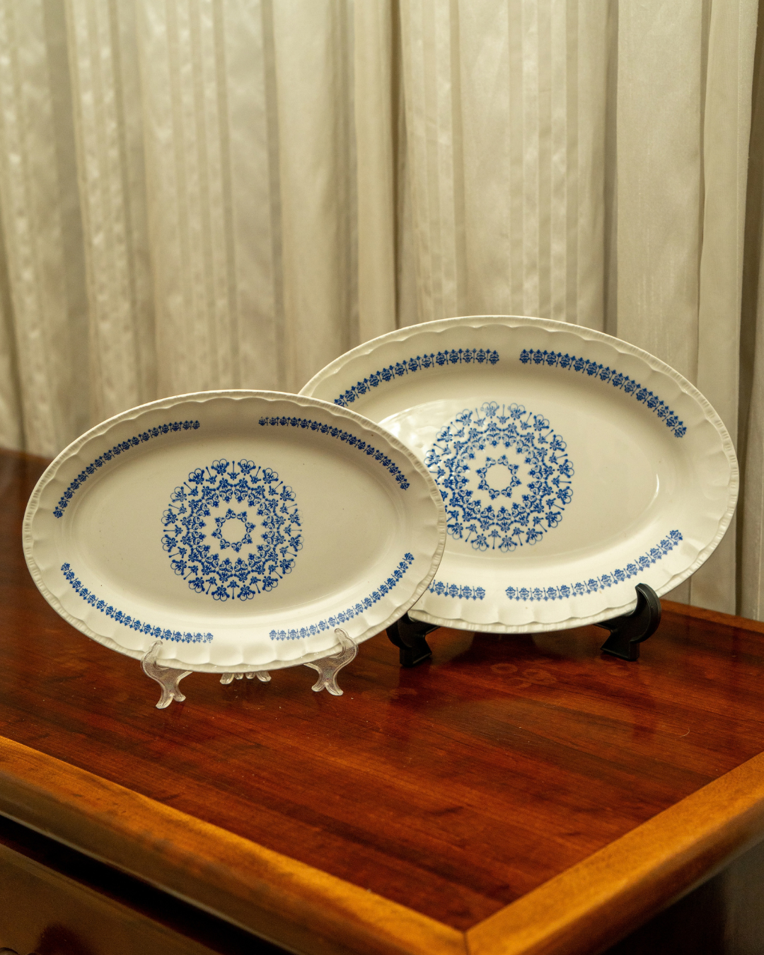 Par de Travessas Ovais Porto Ferreira com mandala em azul 