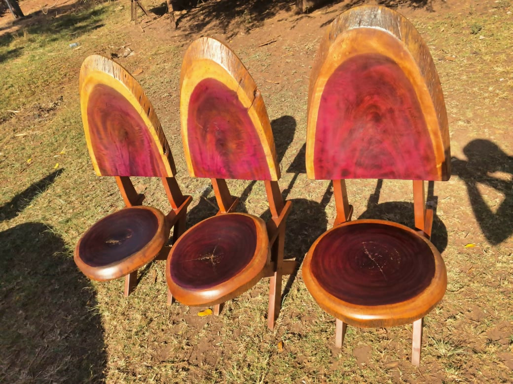 Mesa Prancha com 8 Cadeiras Rústicas