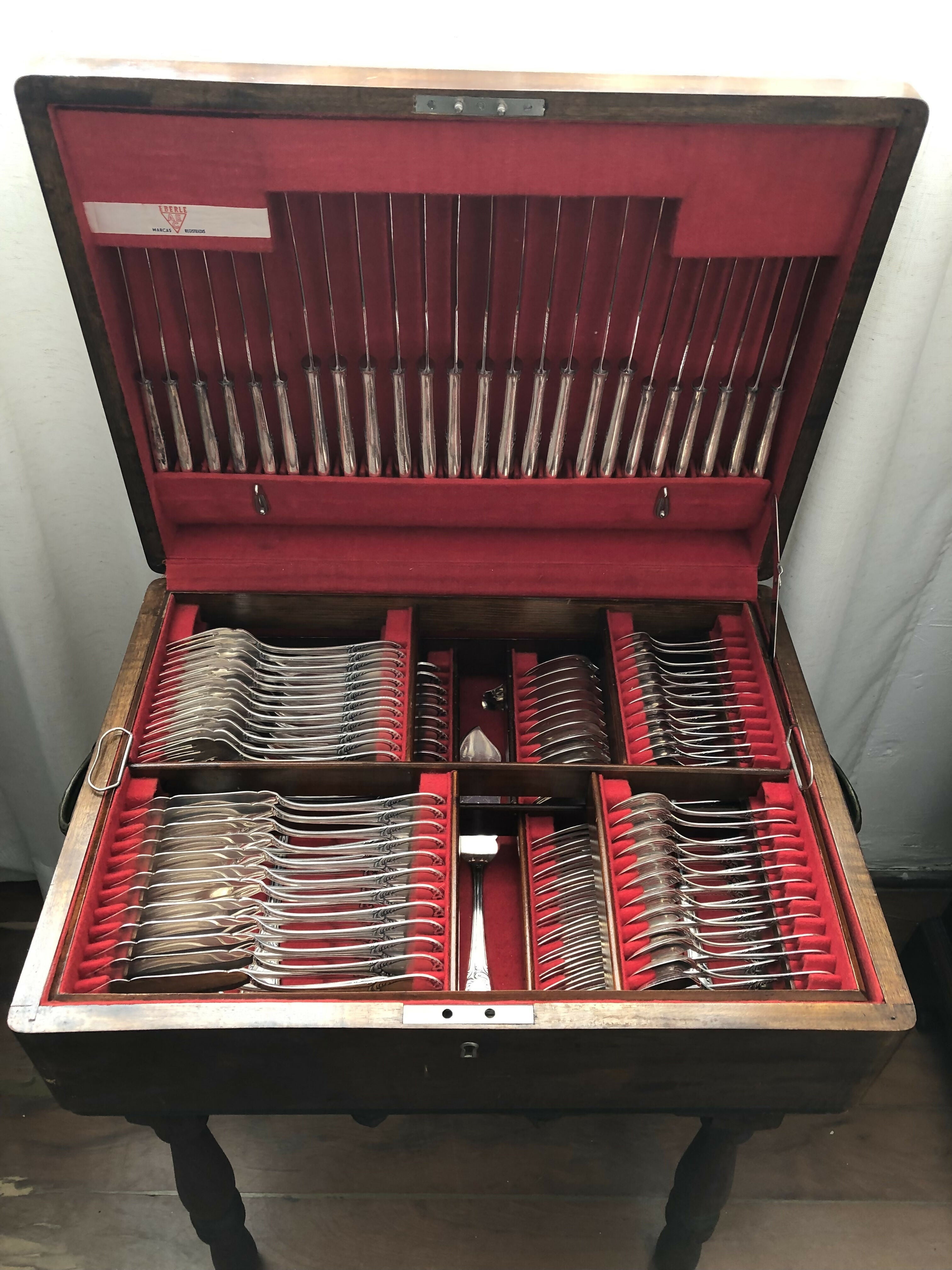 Antigo faqueiro Eberle prata 90 espessurado com 128 peças