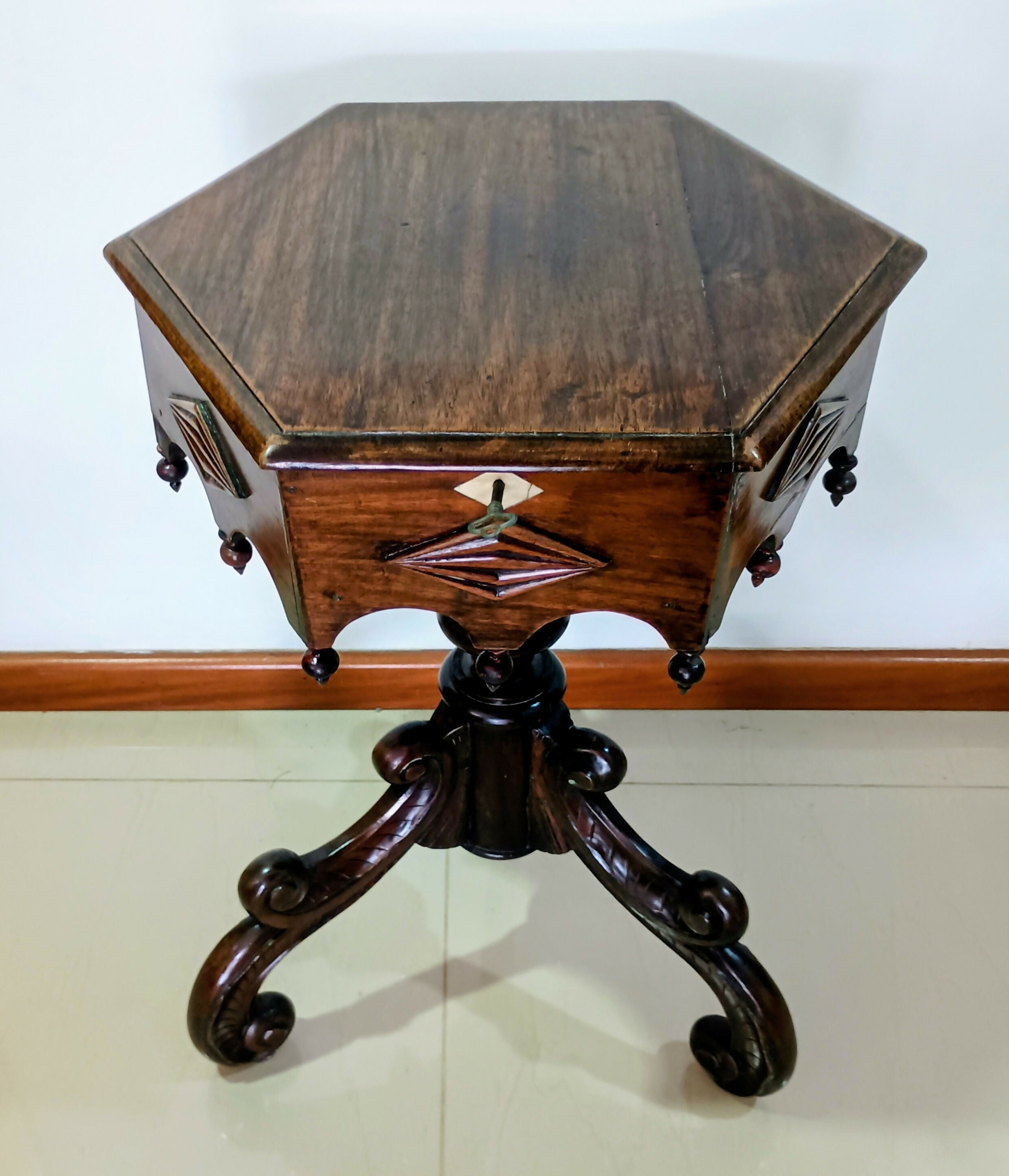Mesa / Caixa imperial em jacarandá maciço