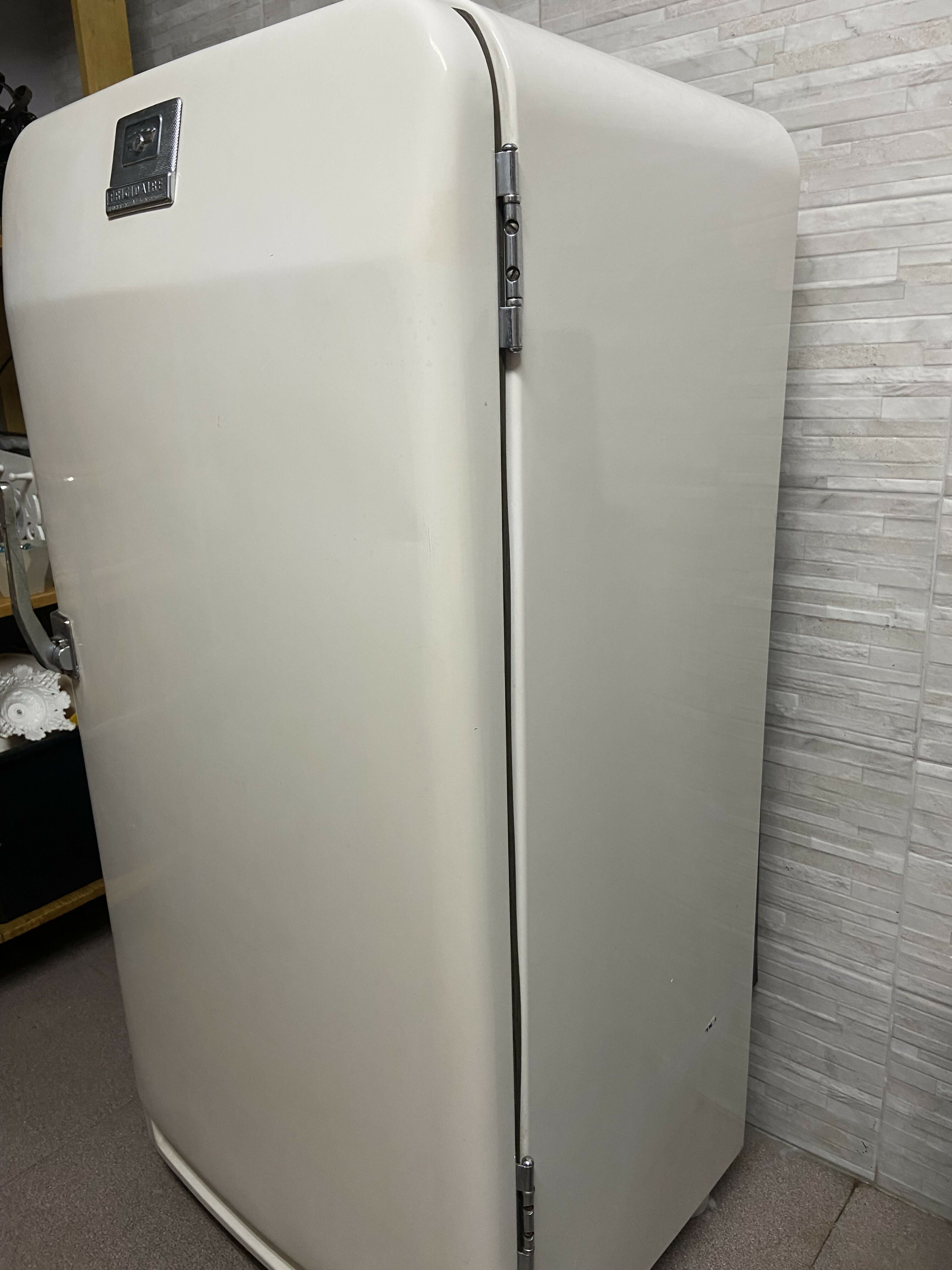 Geladeira Frigidaire Vintage