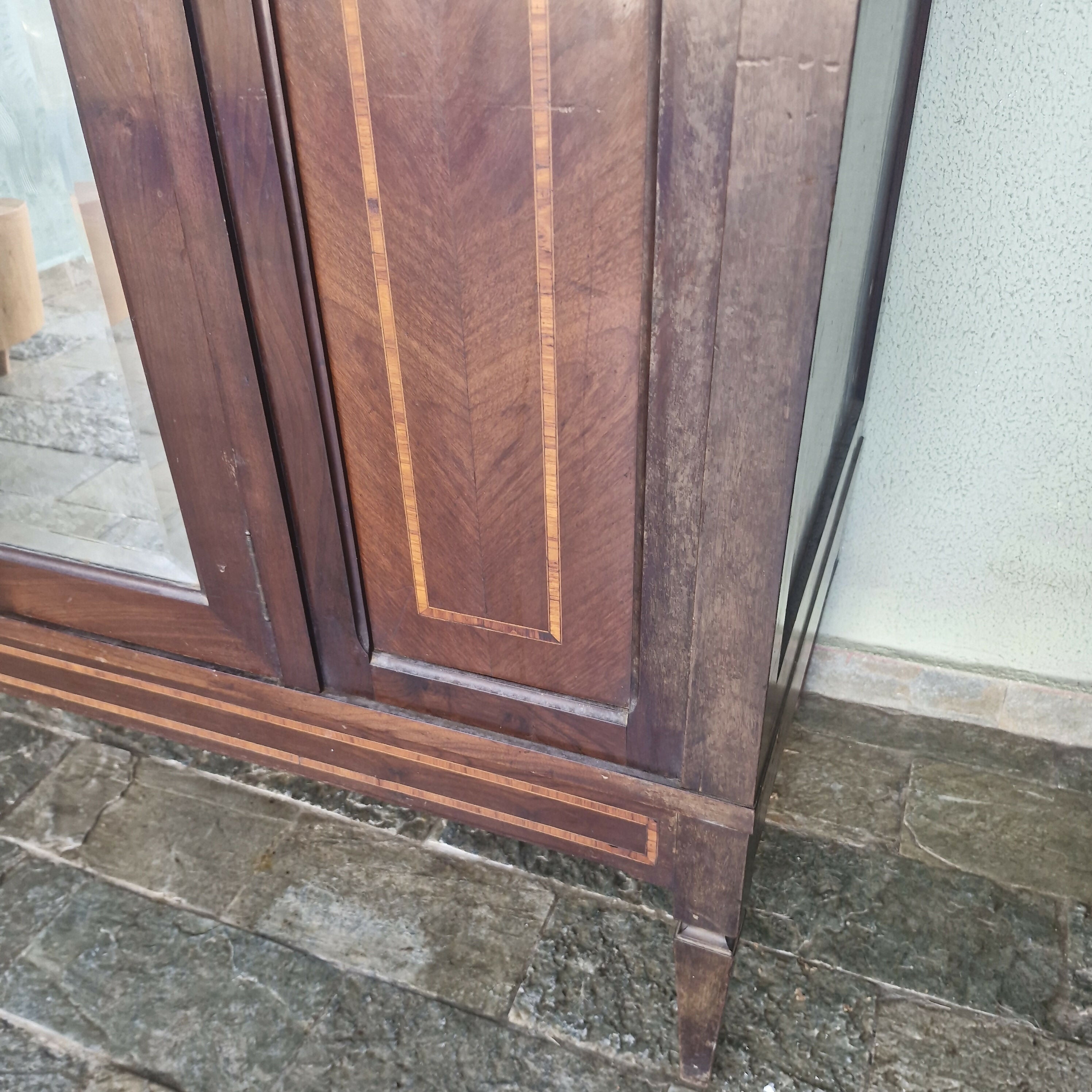 Guarda Roupa Art Nouveau.