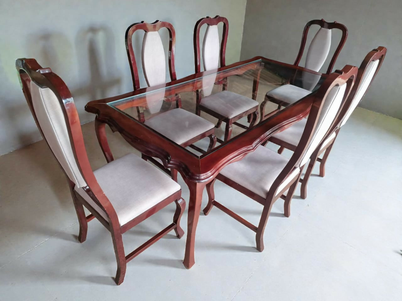 Mesa Tampo de Vidro com 6 Cadeiras Estilo Provençal