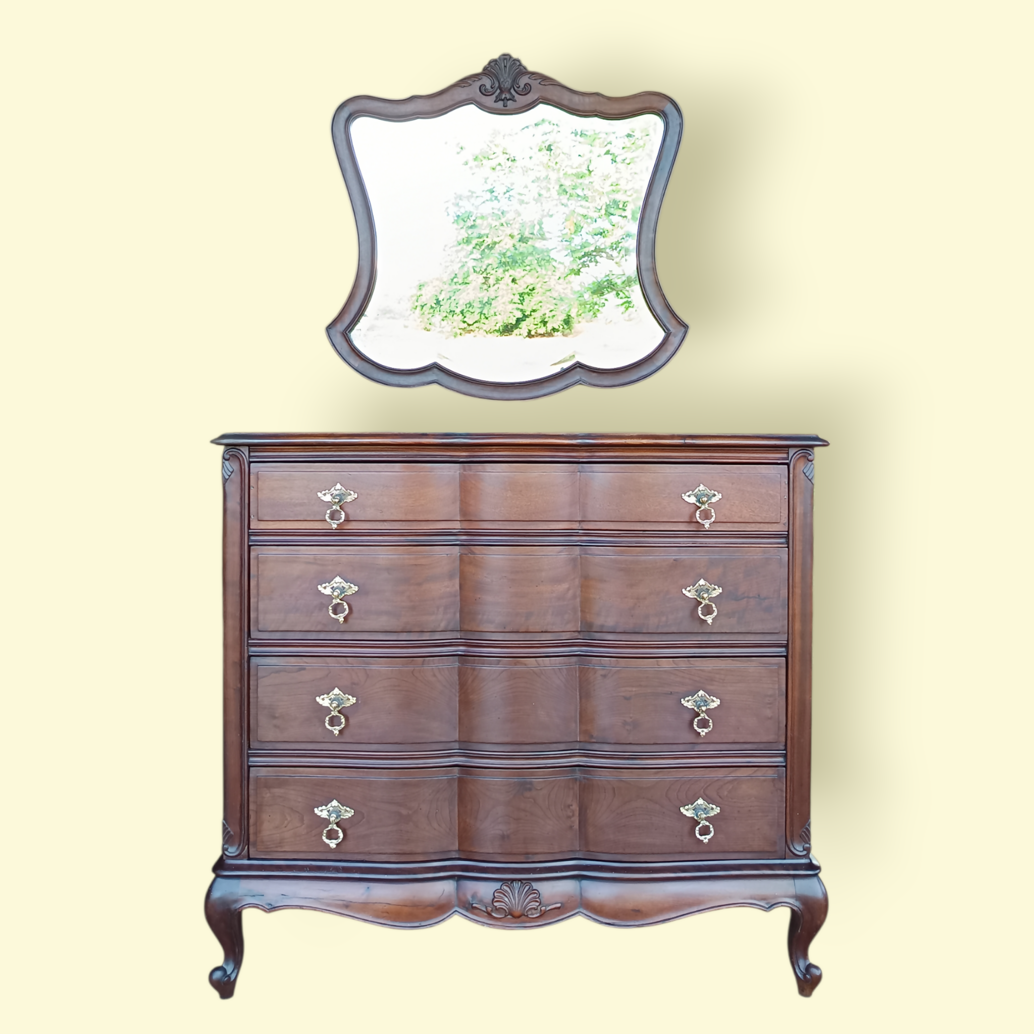 Luxuosa Cômoda Bombê com espelho bisotado