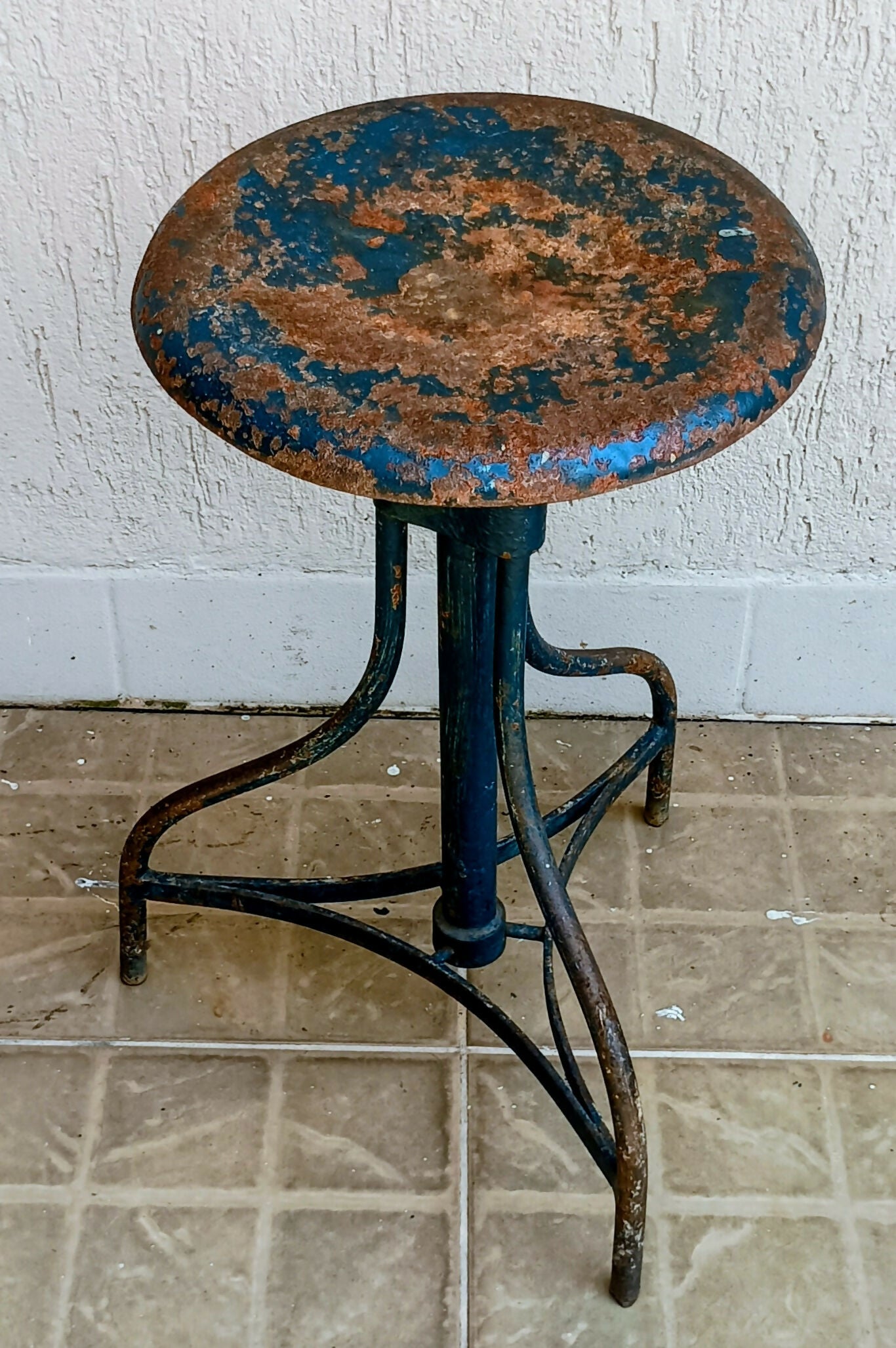 Banco Industrial Antigo Regulável em Ferro – Décadas de 1920 / 1940