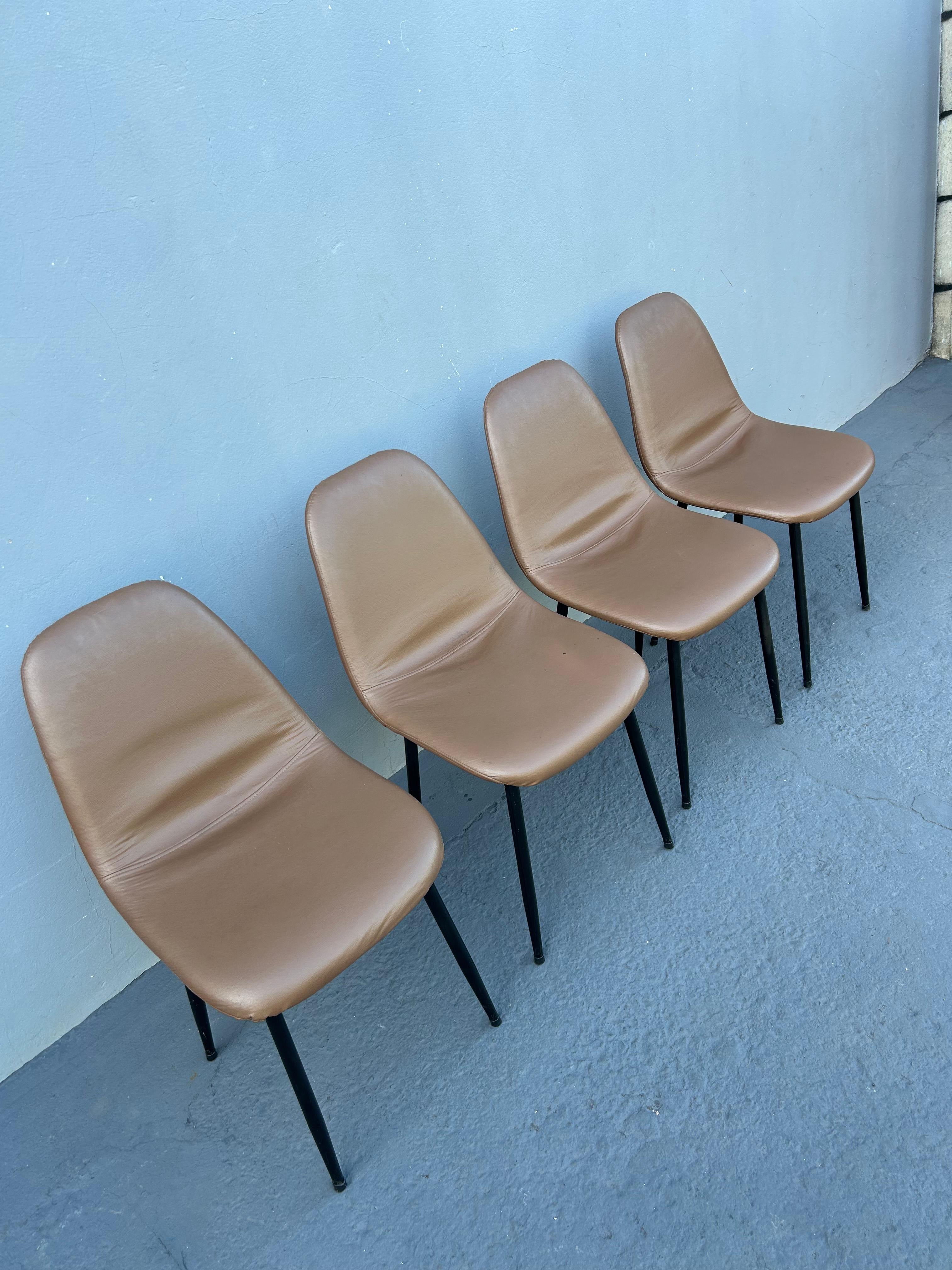 Conjunto de 4 Cadeiras Modernas - Conforto e Minimalista