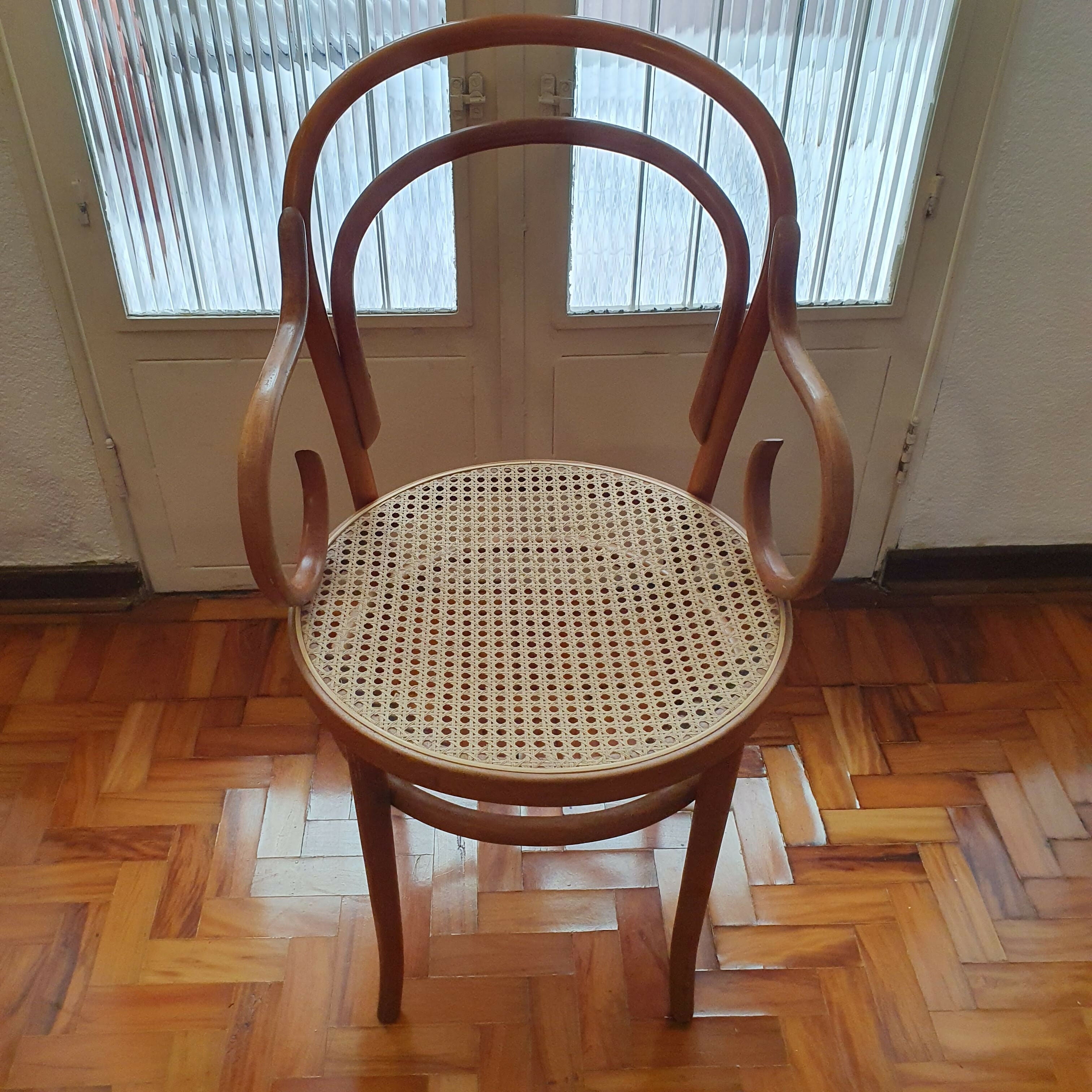 PAR DE CADEIRAS THONET (valor unitário)