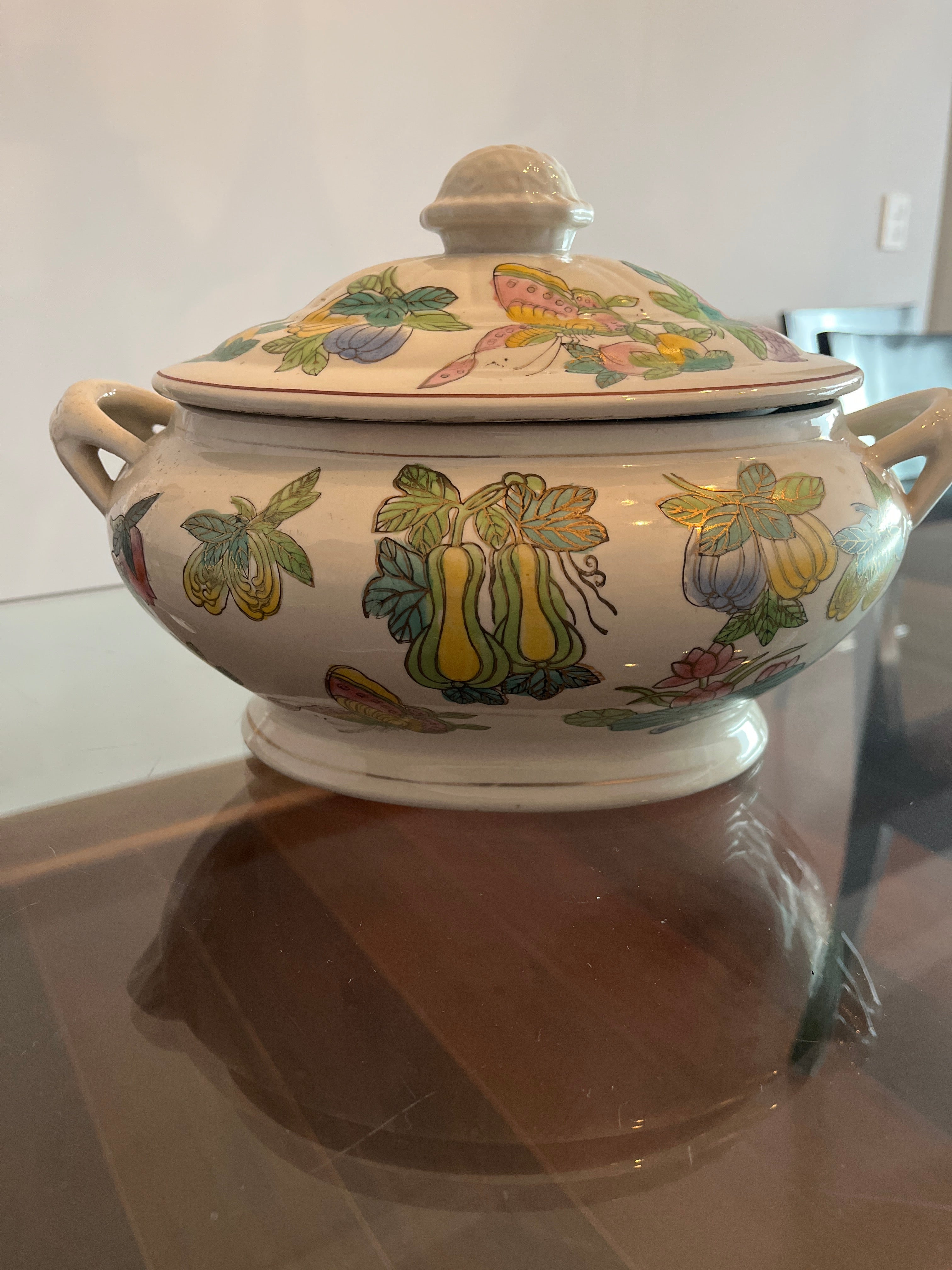 Sopeira chinesa antiga pintada à mão 