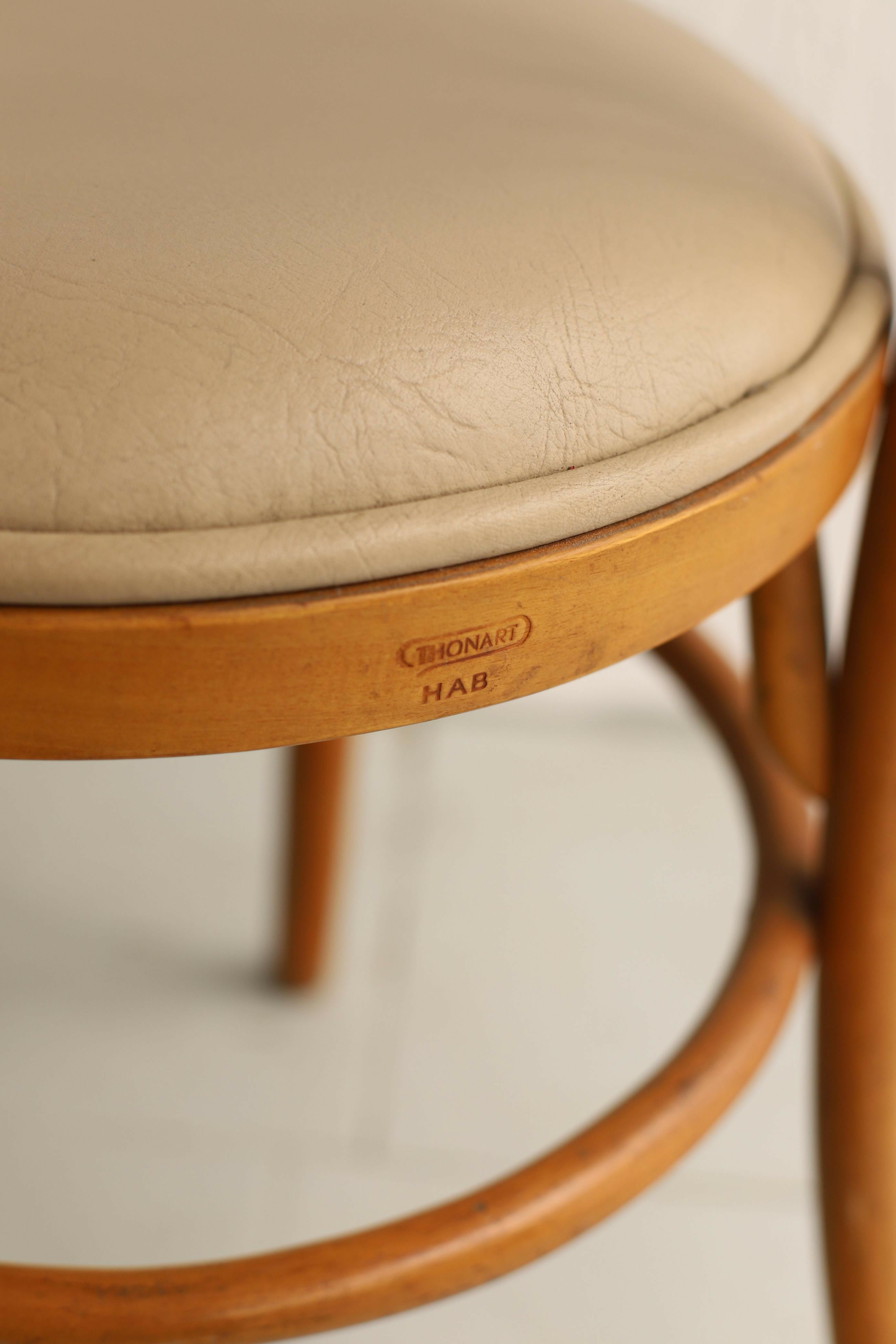 Cadeiras Thonet couro (valor da unidade)