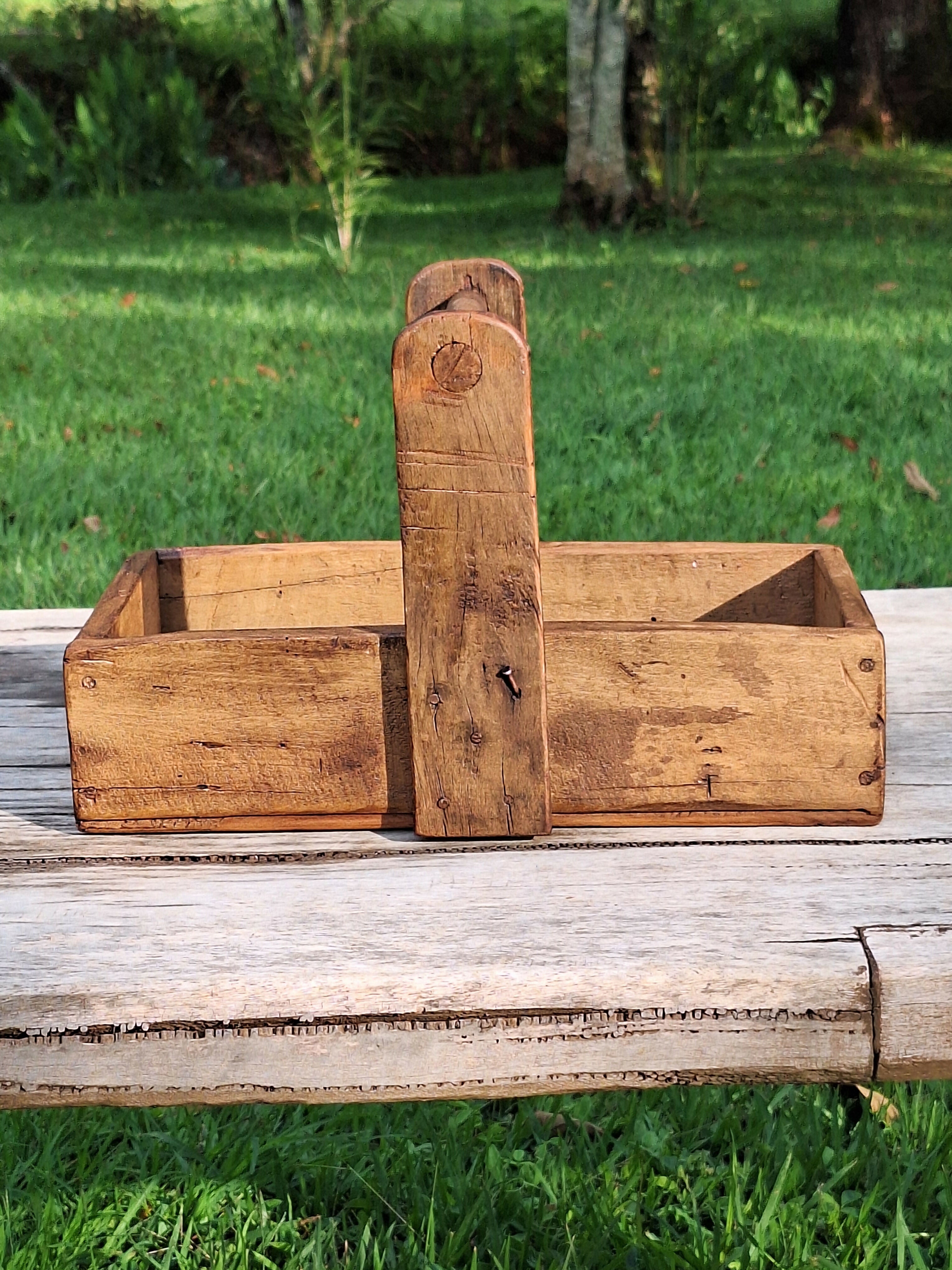 Caixa De Ferramenta Antiga Madeira Maciça Garimpo Mineiro