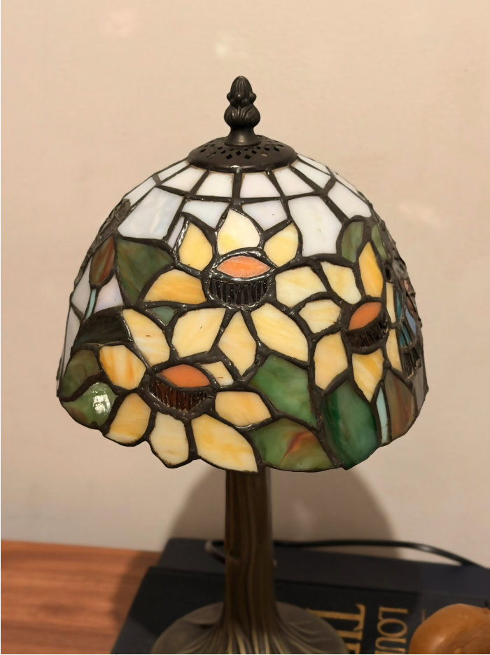 Luminária Vitral Inspiração Tiffany - Flores e Borboletas