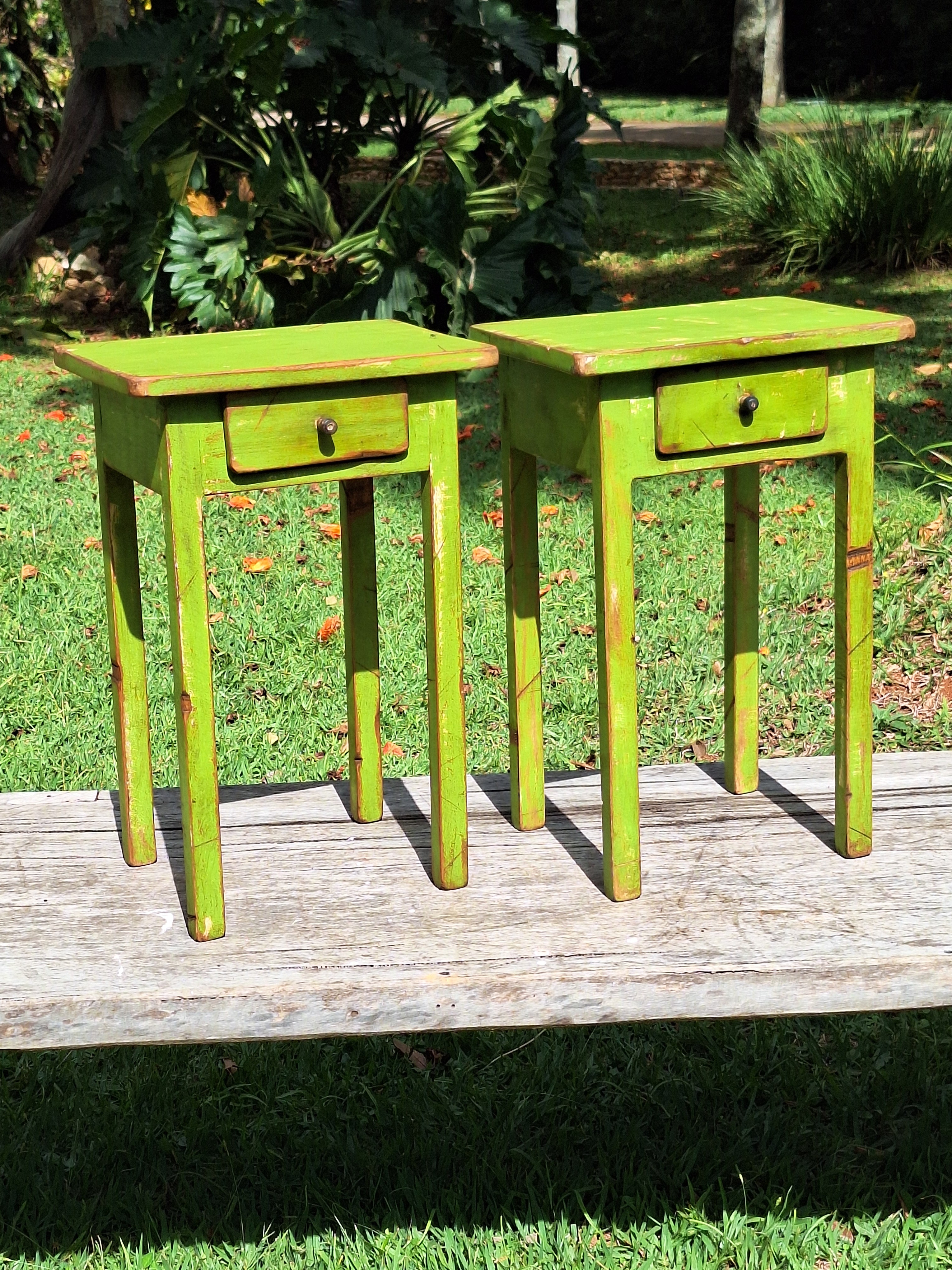 Mesa Cabeceira Madeira Maciça Tinta Gasta Garimpo Mineiro (Valor unitário)