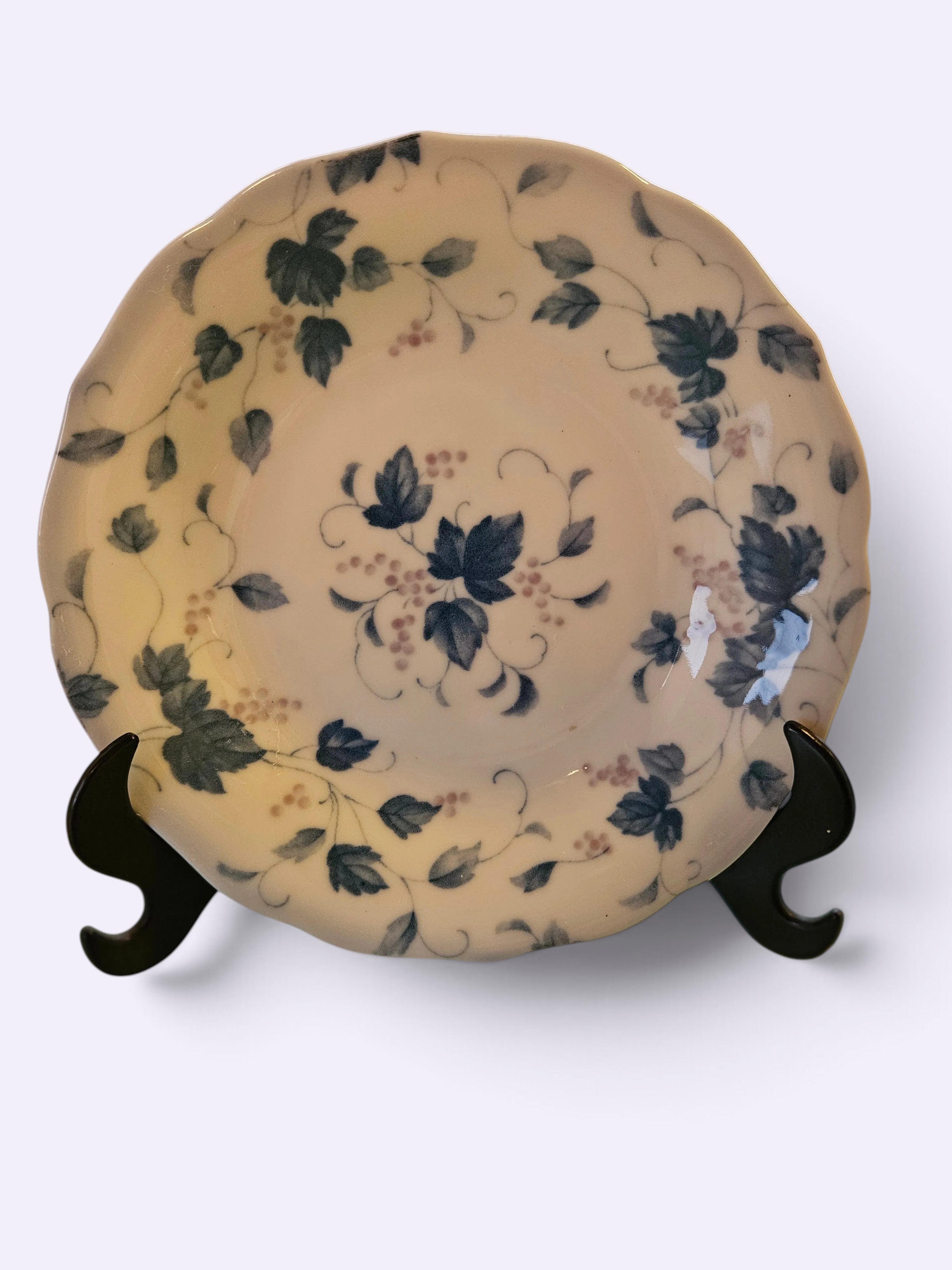Prato de Porcelana Japonesa Gihou - Estampa Botânica de Videira - Vintage