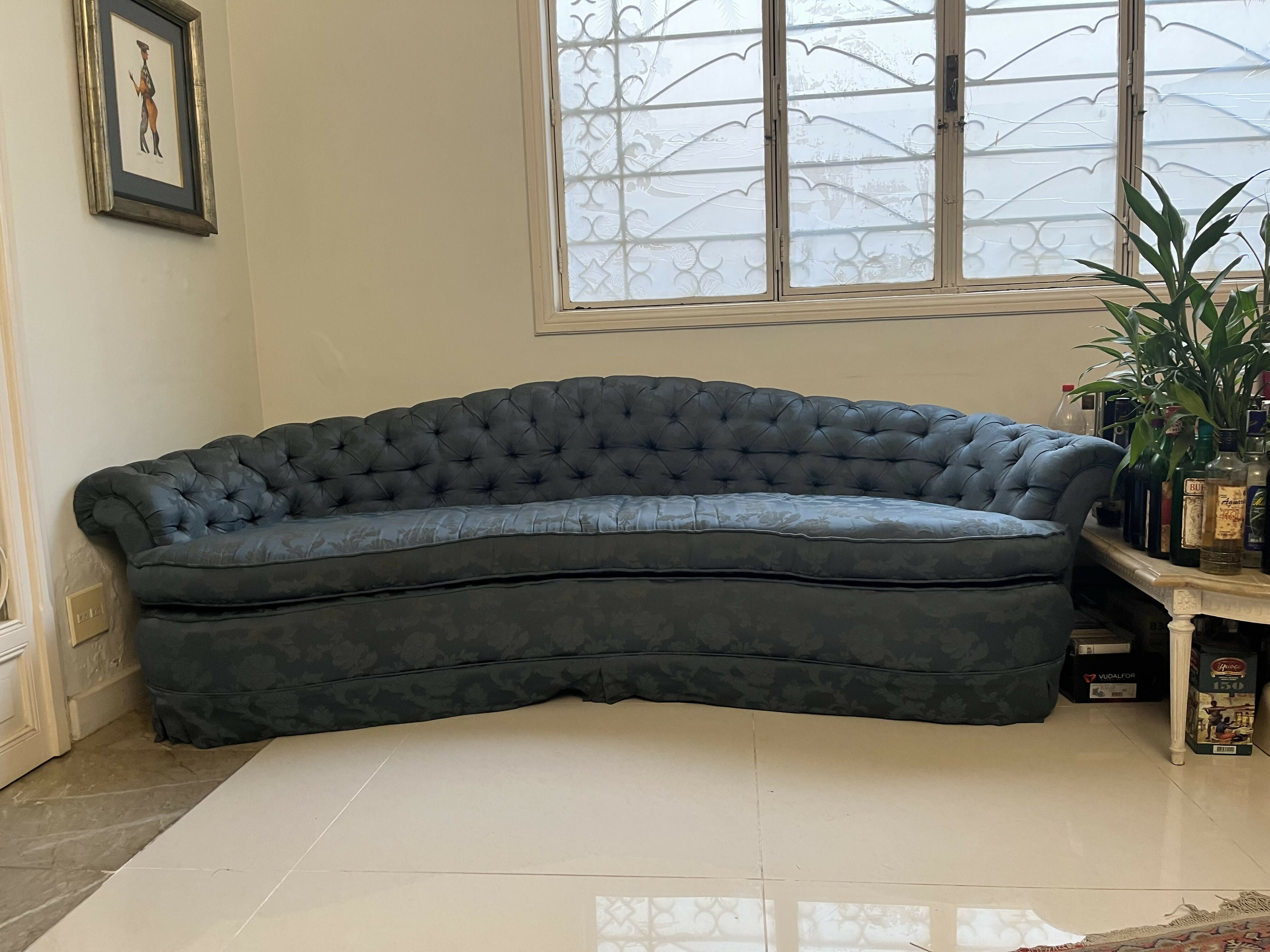 Sofá FEIJÃO Capitonê em Jacquard floral azul - 4 lugares