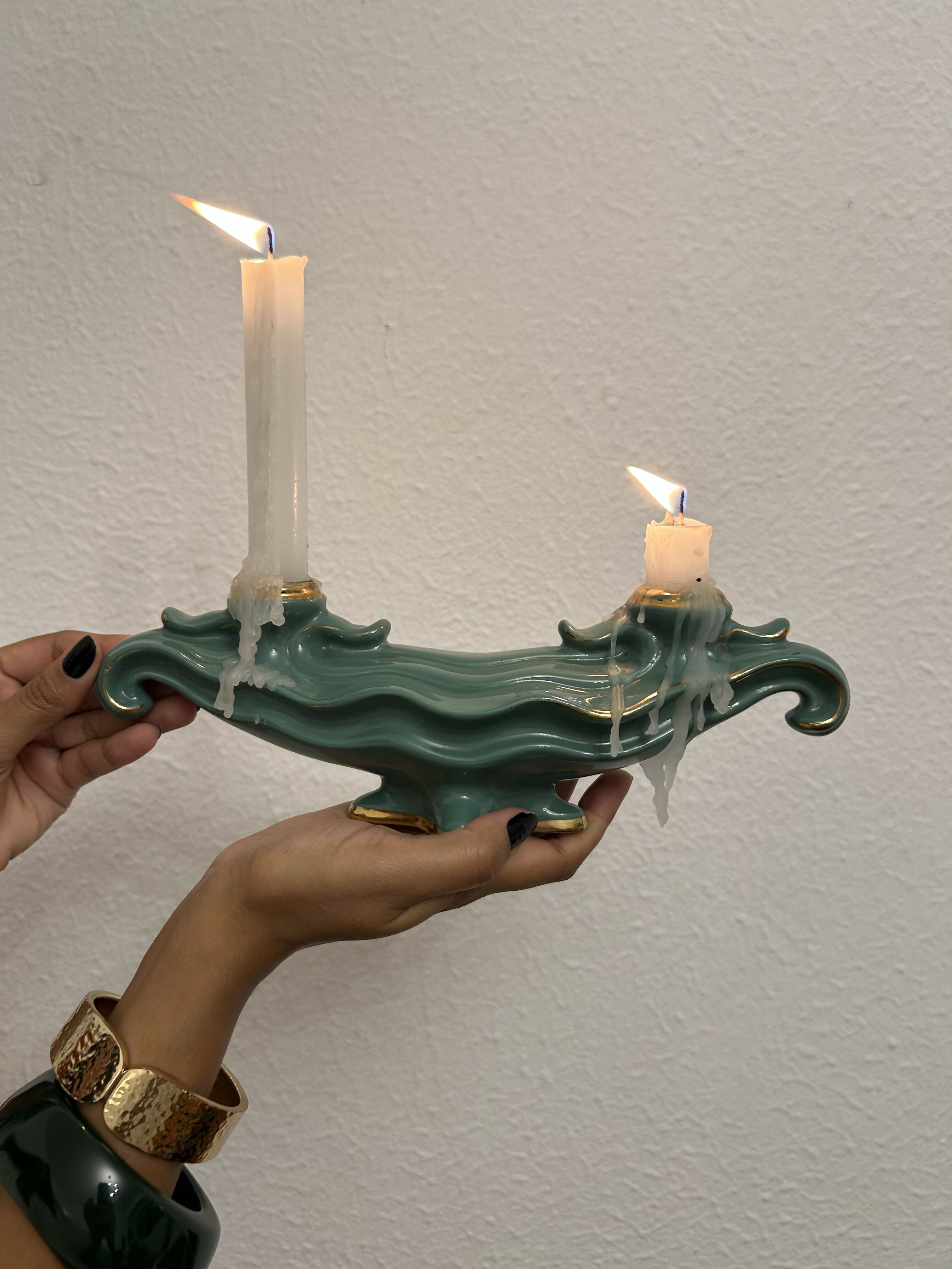 Castiçal Orgânico em Cerâmica Modernista