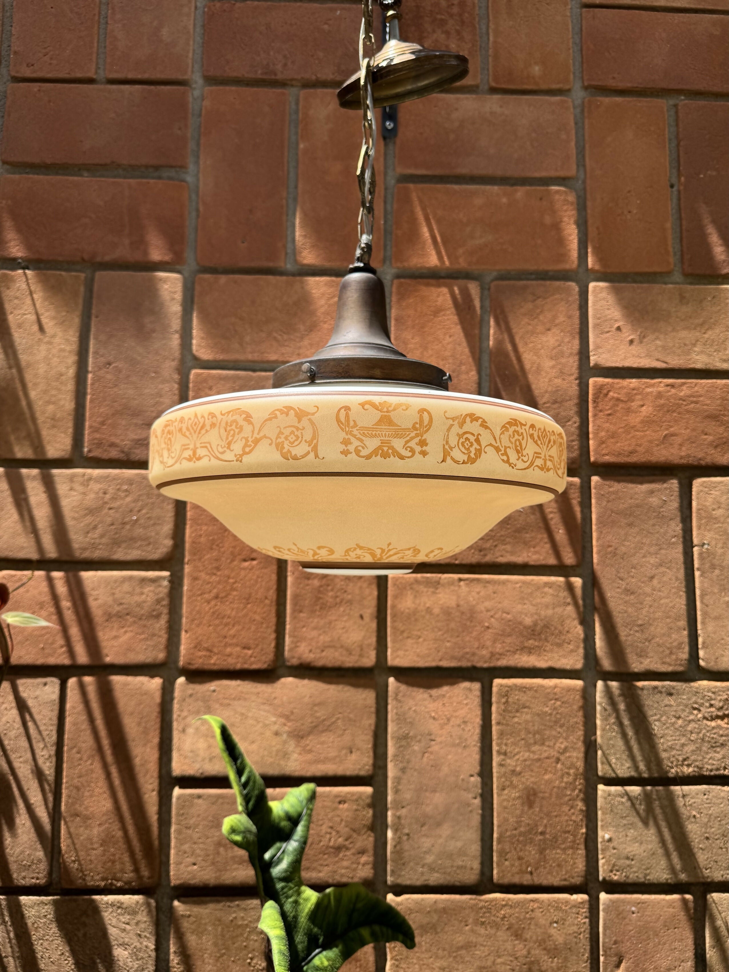 Luminária Pendente Muito Antiga em Opalina - Perfeito Estado