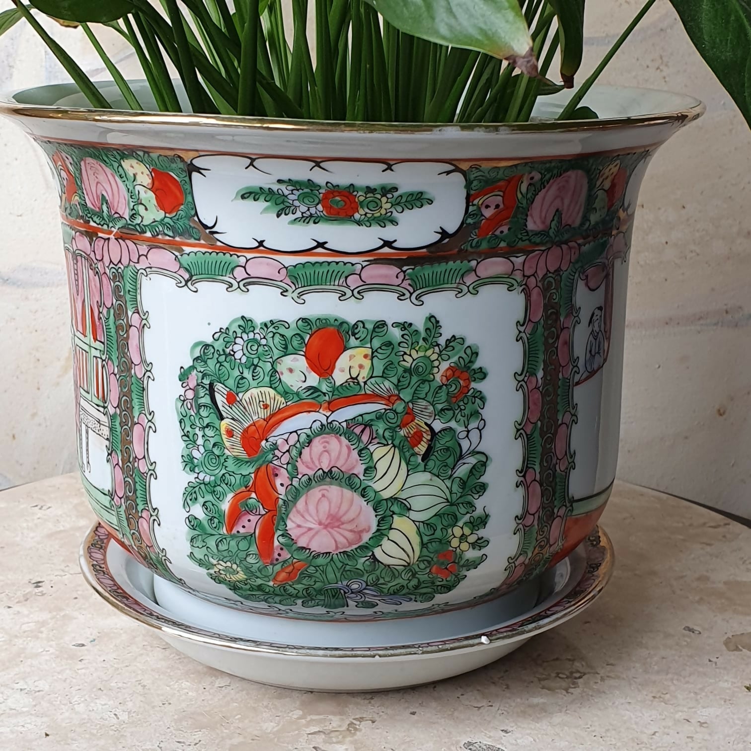 Cachepot em porcelana chinesa Lee´s ao gosto Família Rosa com presentoir