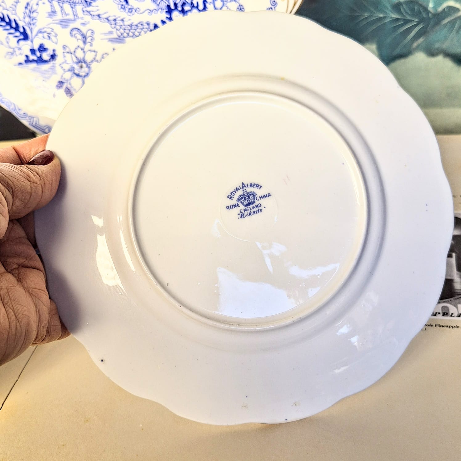  Conjunto raríssimo e, praticamente,  impecável em porcelana inglesa Royal Albert,  modelo Mikado, de 1940. Absoluta relíquia.