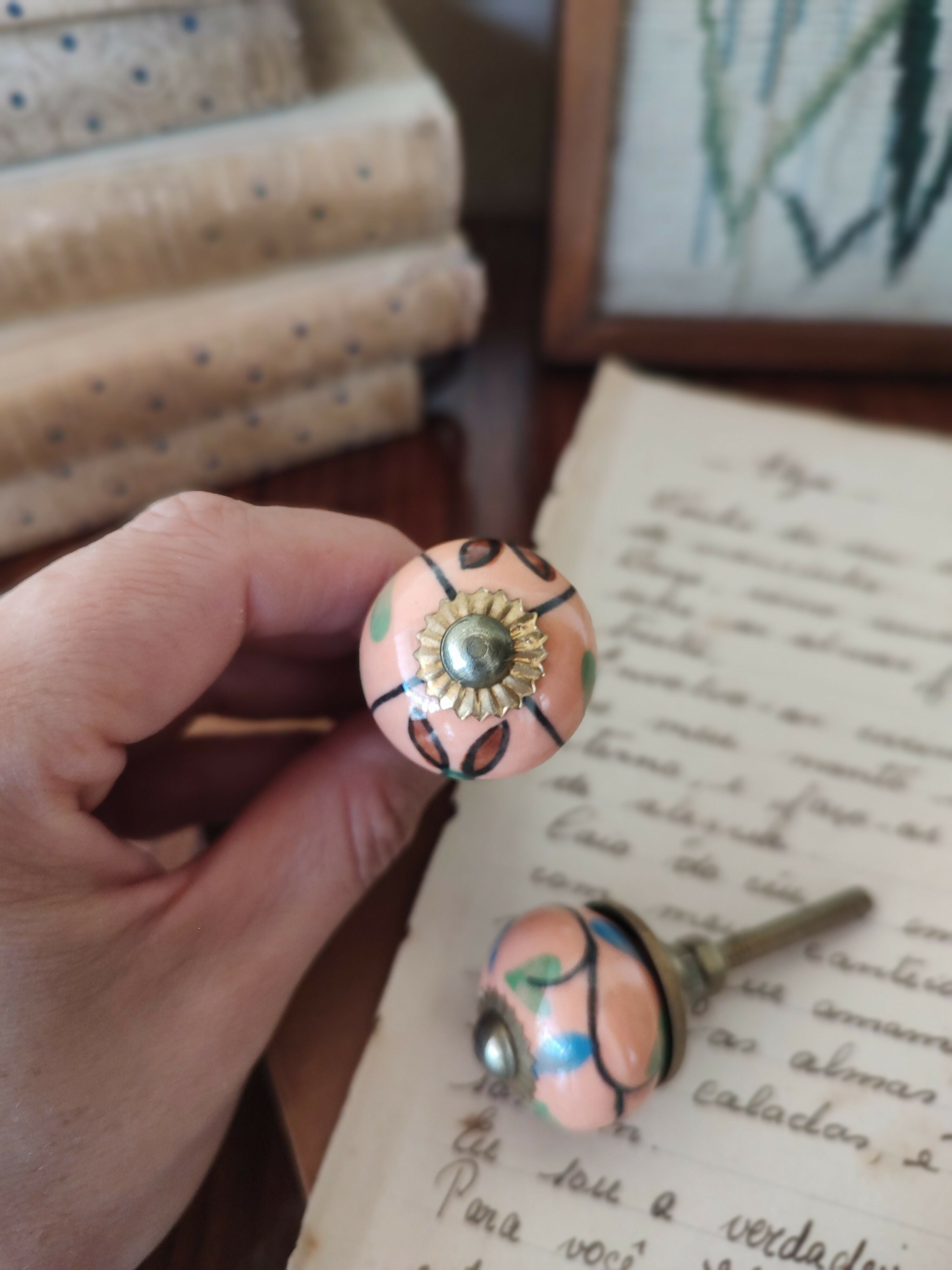 Par de Puxadores em Cerâmica Pintada à mão