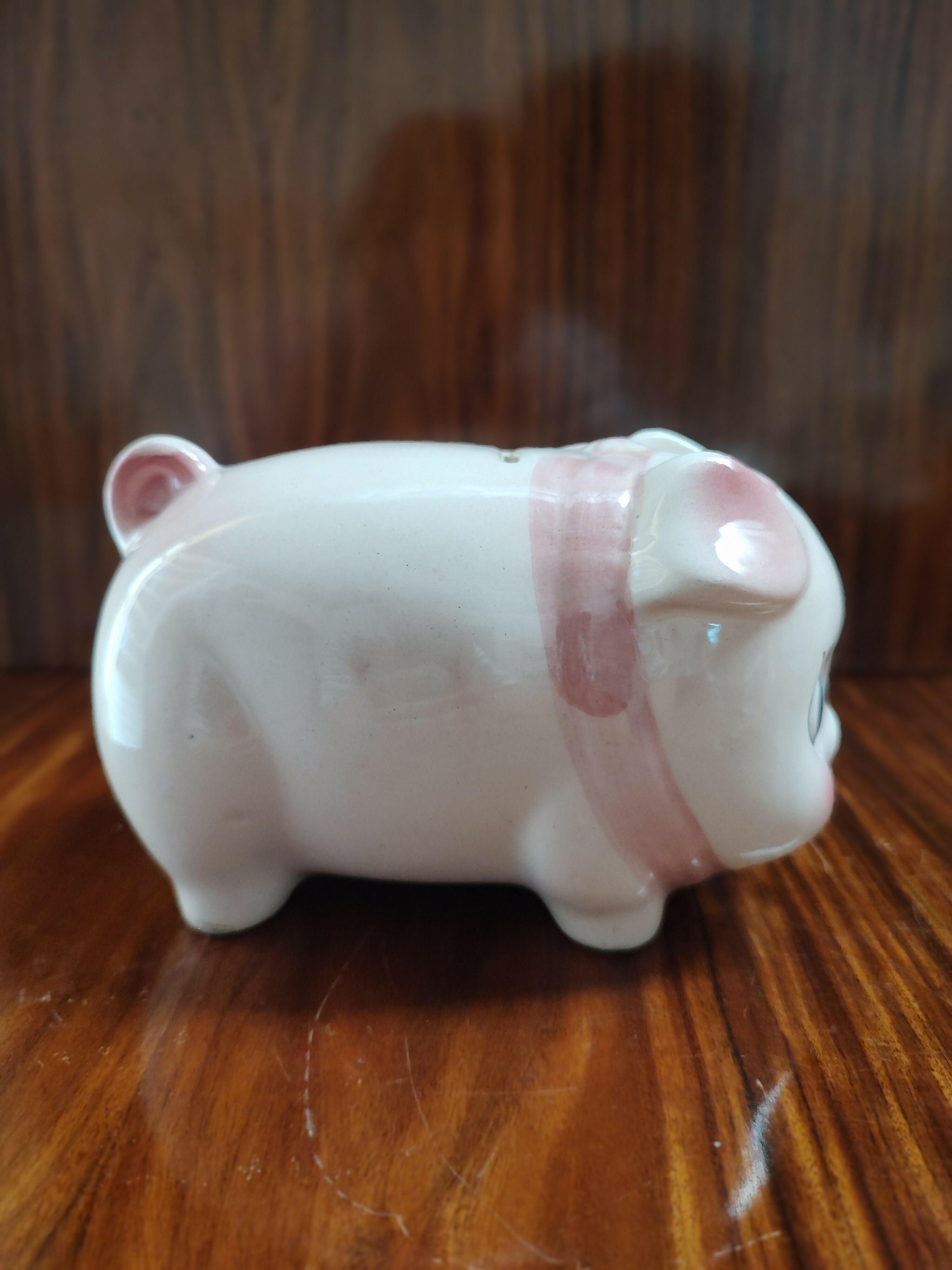 Antigo e Simpático Cofre em Porcelana com Dona Porca e seus porquinhos