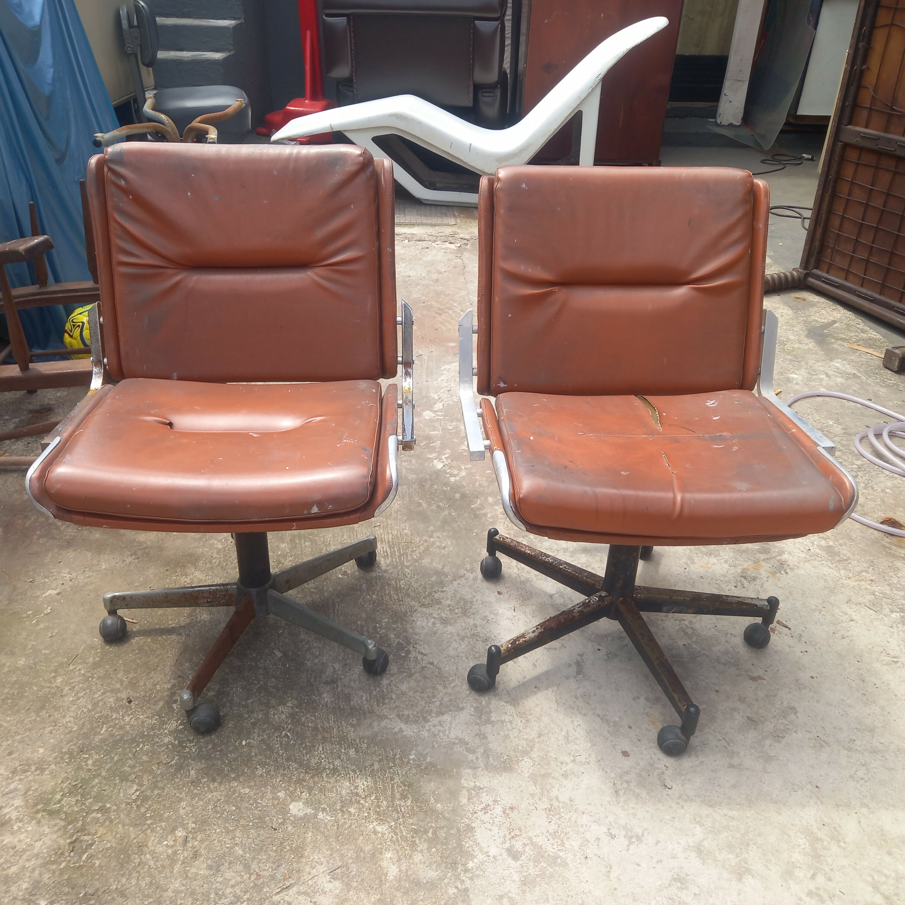 Par de Cadeiras de escritório com rodinhas