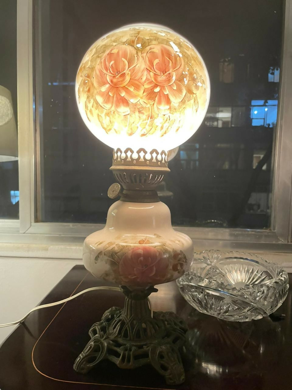 Abajur Pata Choca com Cúpula em Cristal Pintado