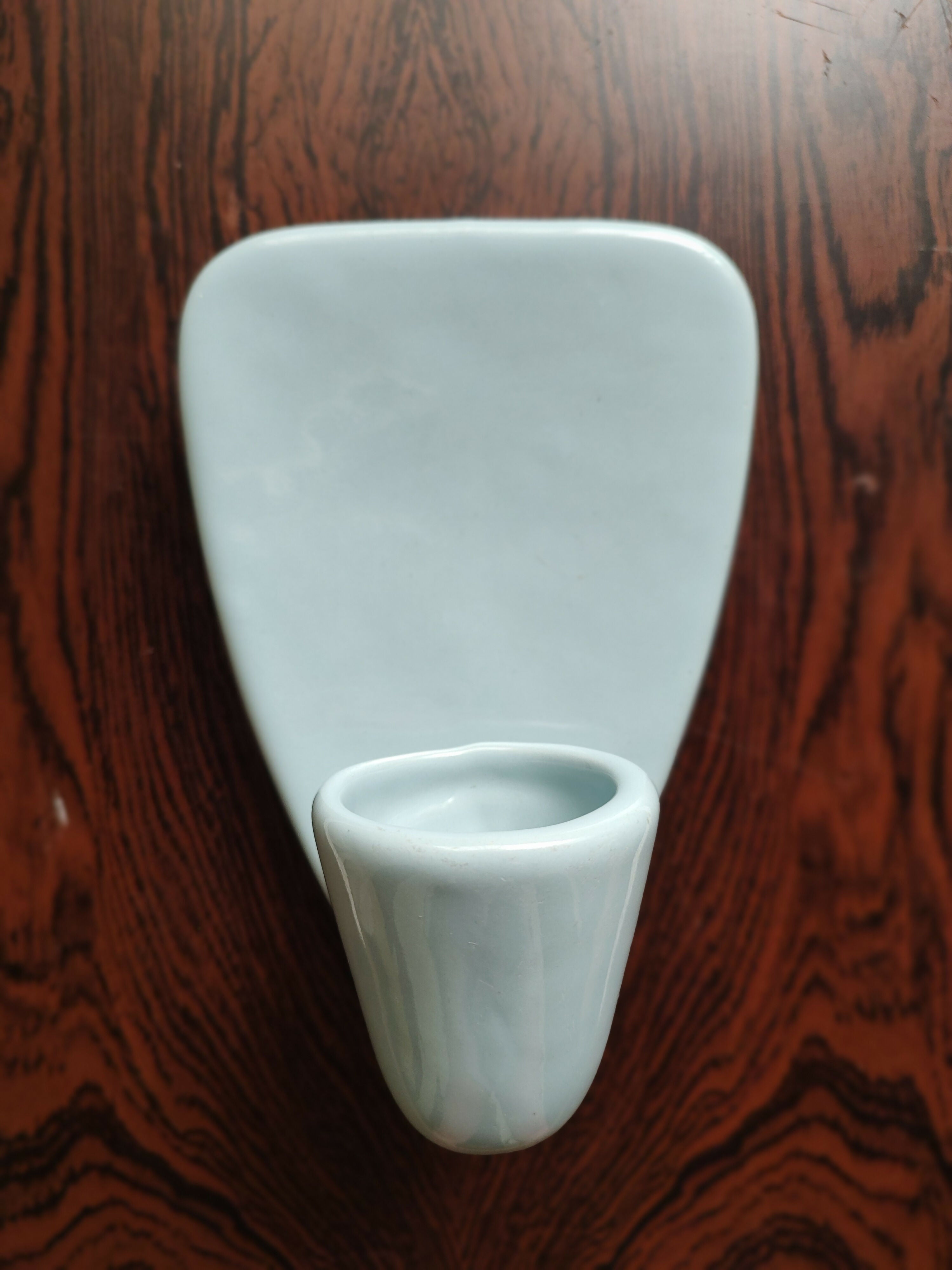 Par de Arandelas de parede anos 50 em porcelana azul bebê