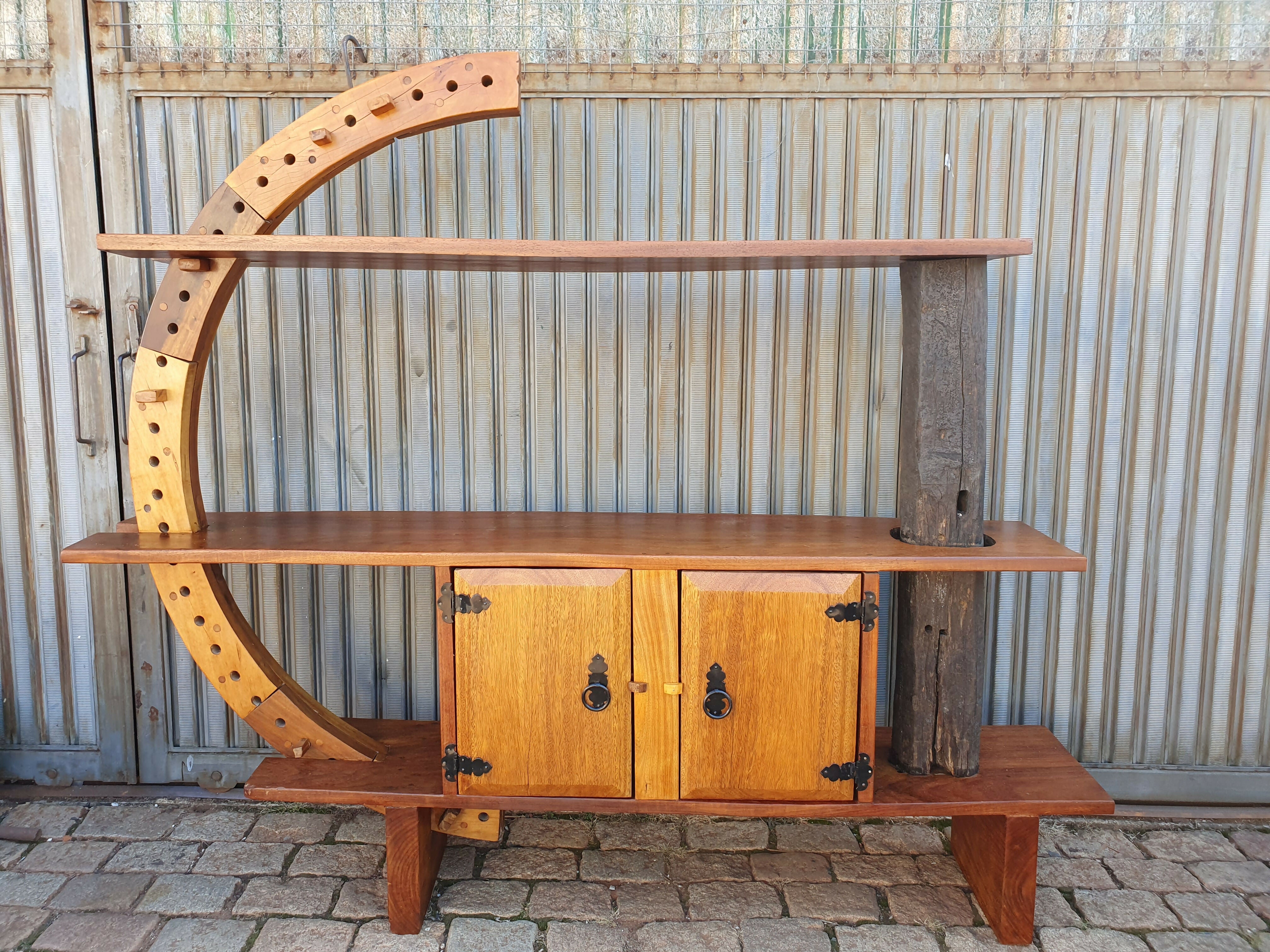 Armário / Estante Ferradura estilo country rústico